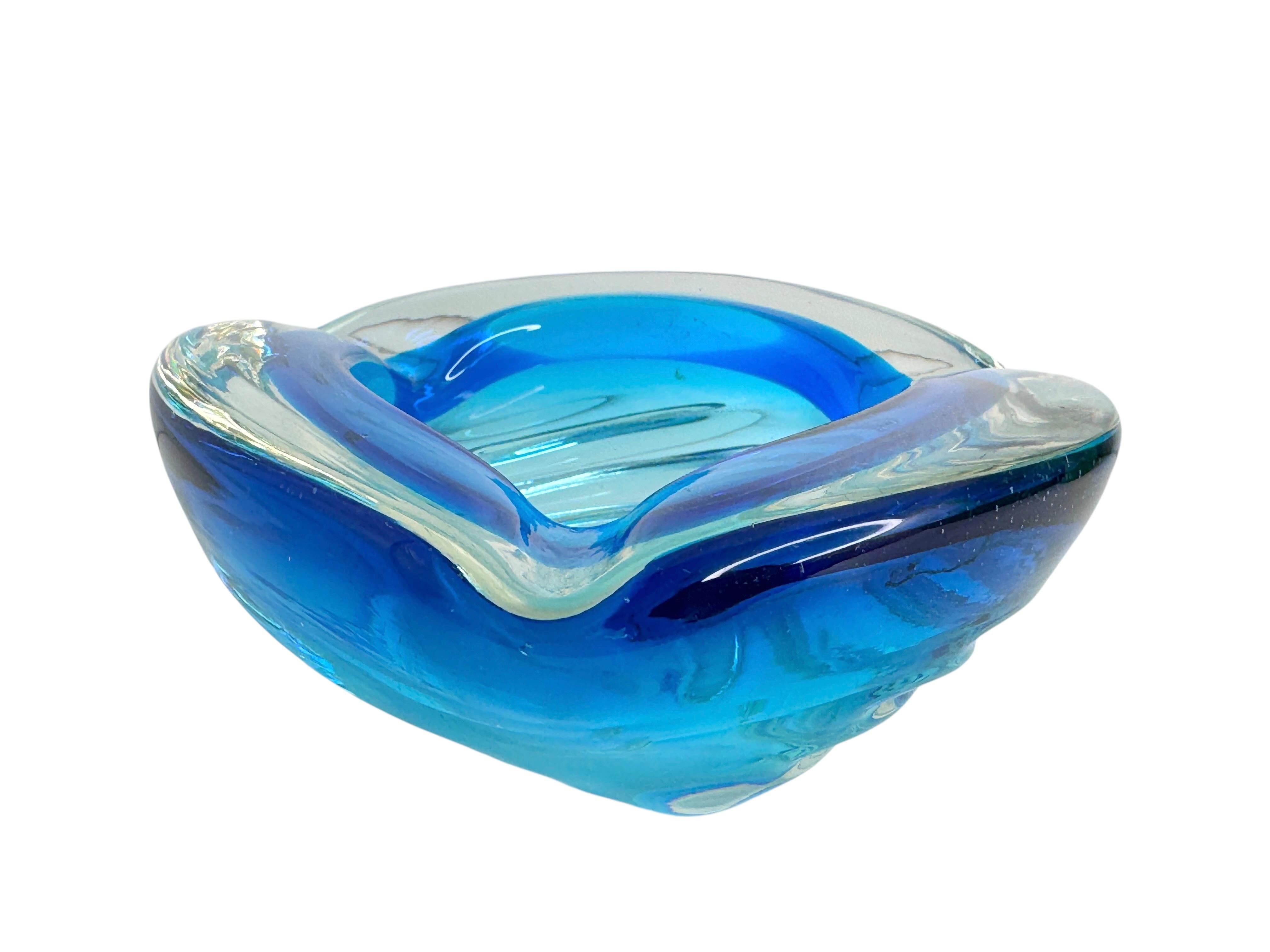 Italian Beautiful Brutalist Murano Sommerso Glass Cigar Ashtray, Vintage, Italy, 1970s For Sale