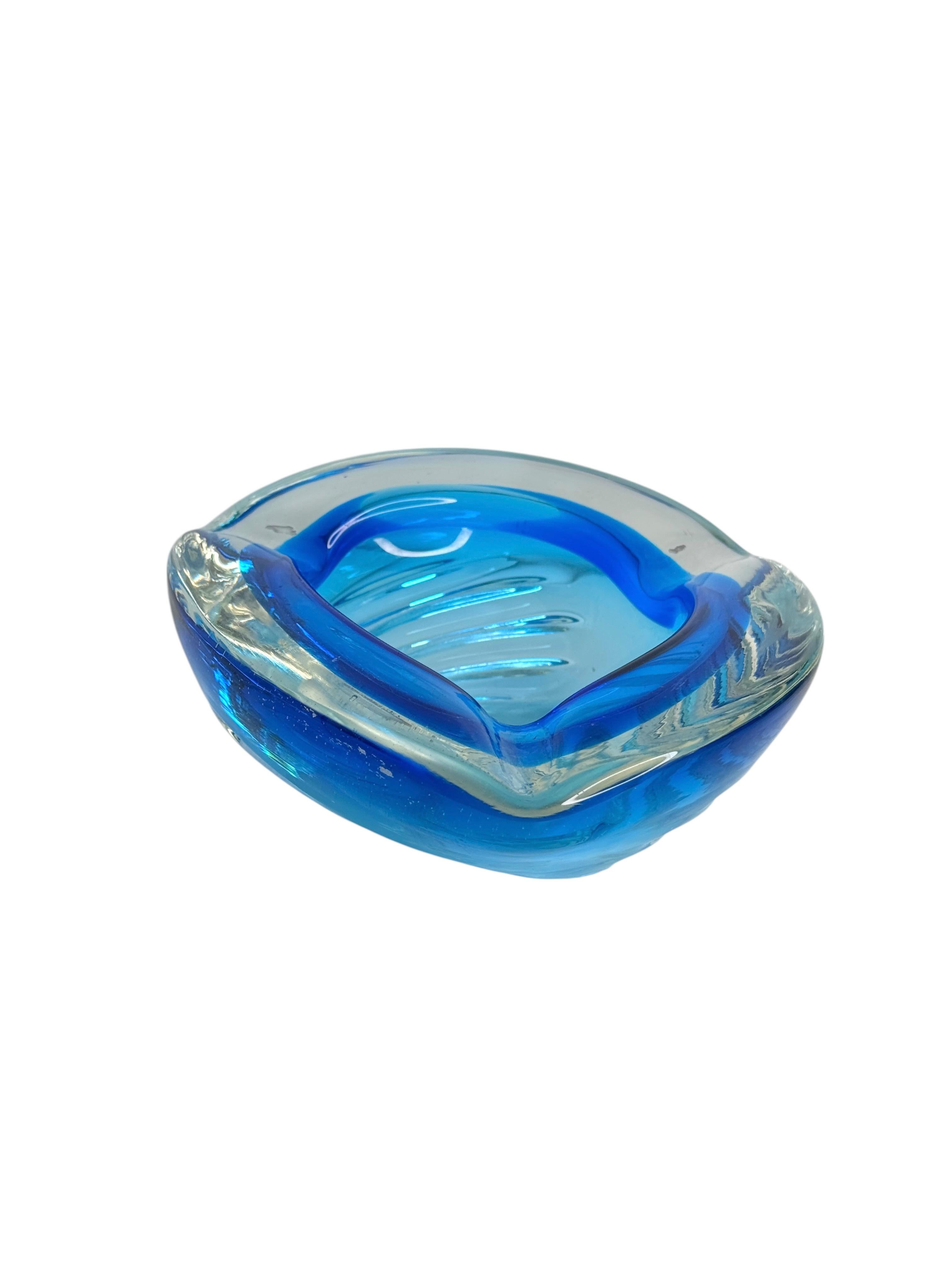 Beautiful Brutalist Murano Sommerso Glass Cigar Ashtray, Vintage, Italy, 1970s In Good Condition For Sale In Nuernberg, DE