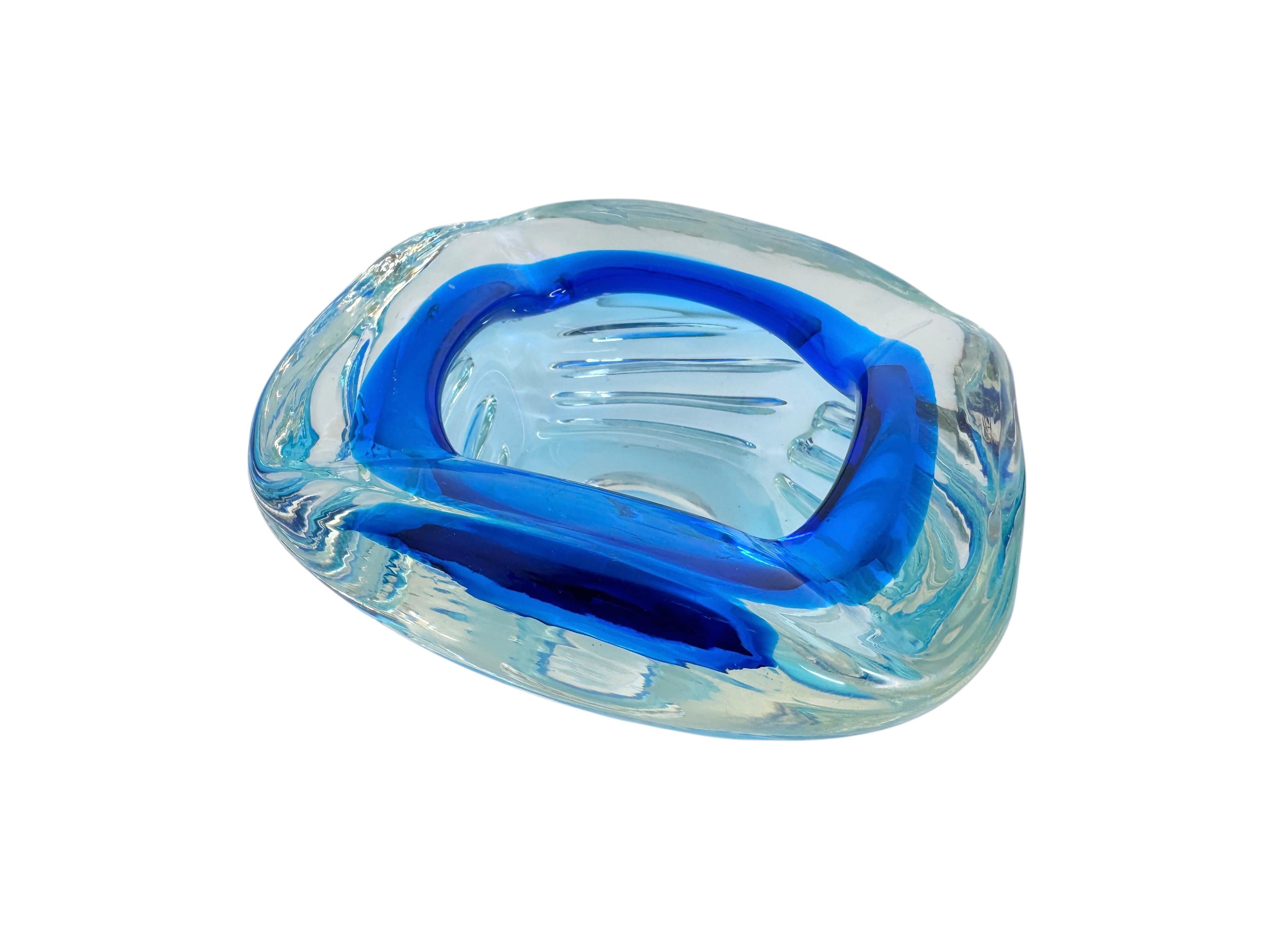 Beautiful Brutalist Murano Sommerso Glass Cigar Ashtray, Vintage, Italy, 1970s In Good Condition For Sale In Nuernberg, DE