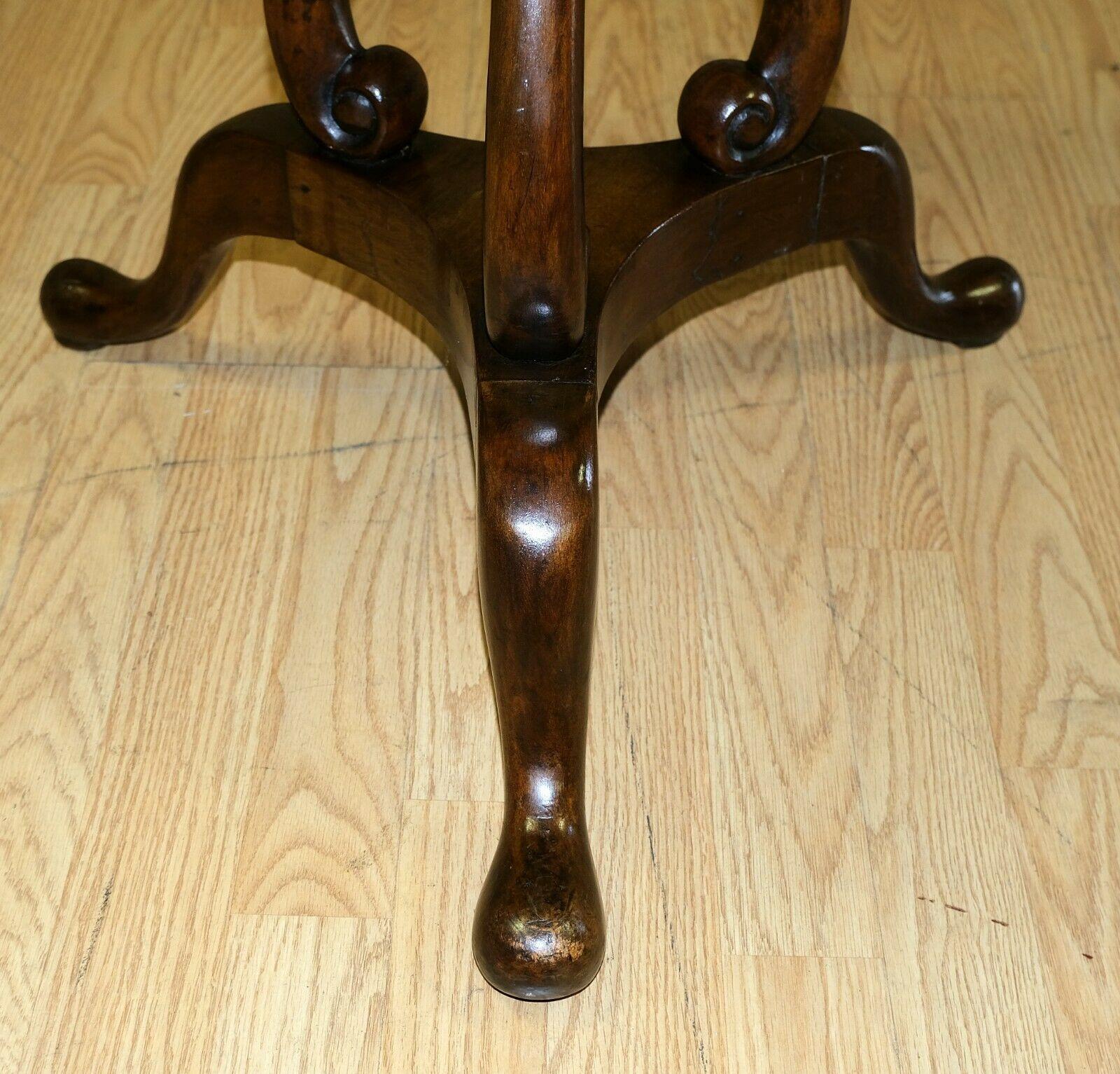 20th Century Beautiful Burr Walnut Brown Tripod Piecrust Edge Side End /Wine Table