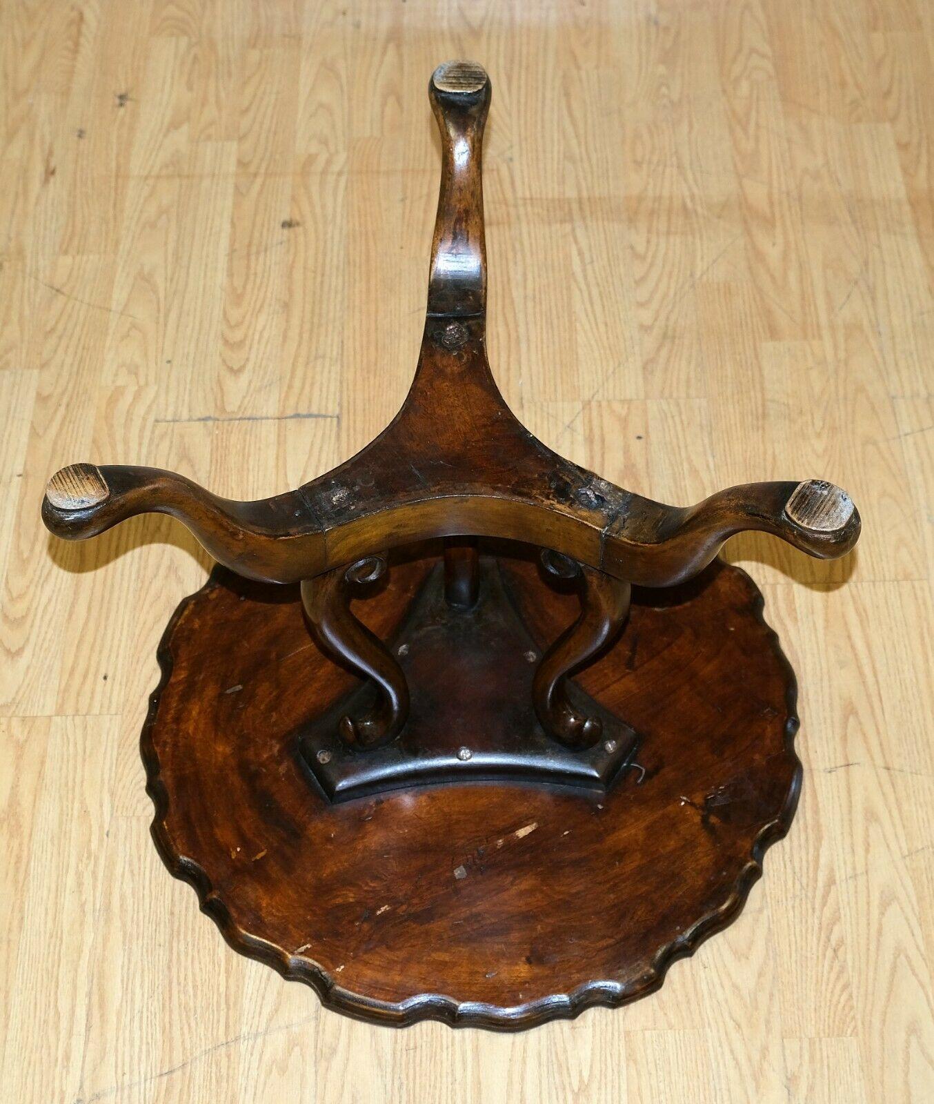 Beautiful Burr Walnut Brown Tripod Piecrust Edge Side End /Wine Table 1