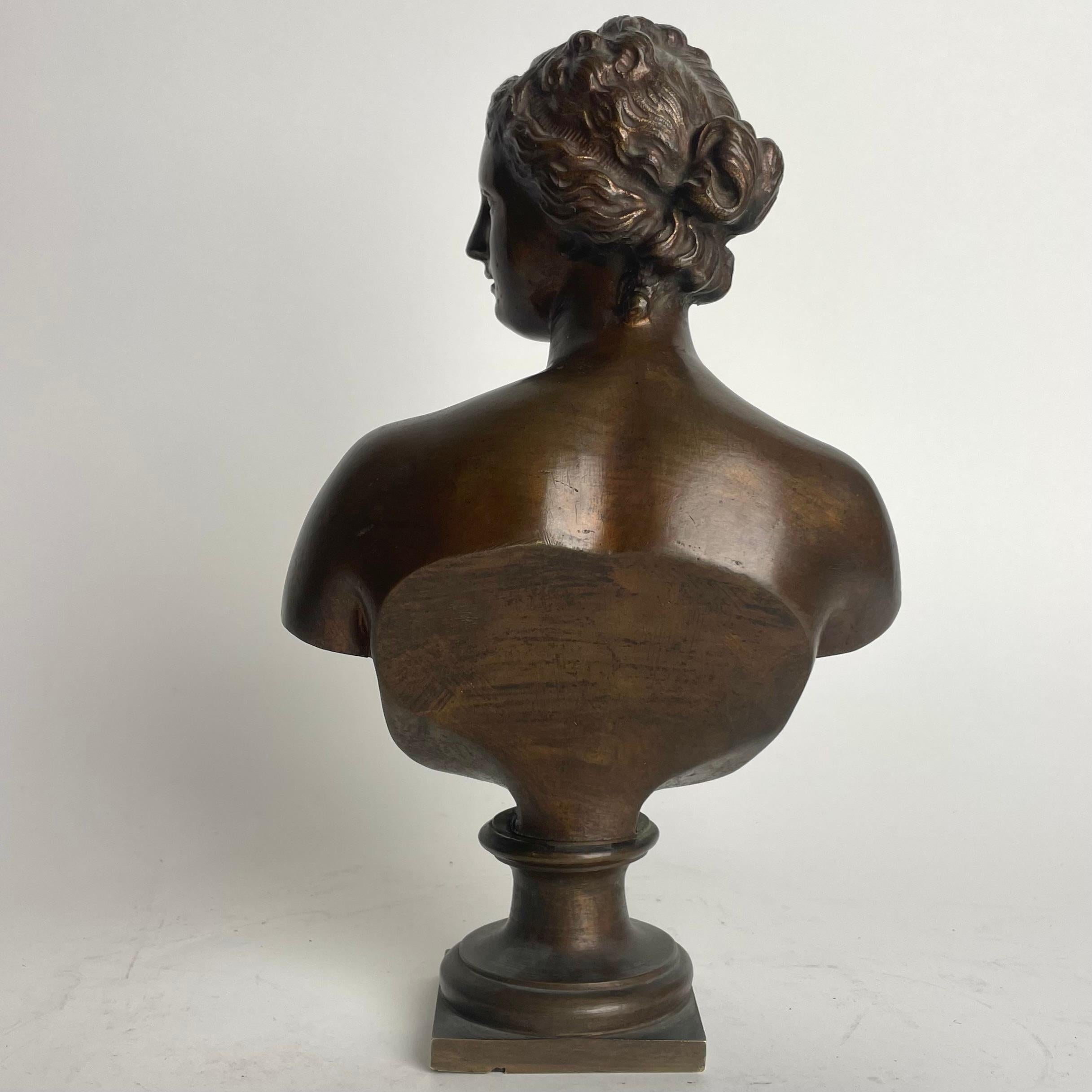 Beautiful Bust of Venus/Aphrodite in Bronze from the 19th Century In Good Condition For Sale In Knivsta, SE
