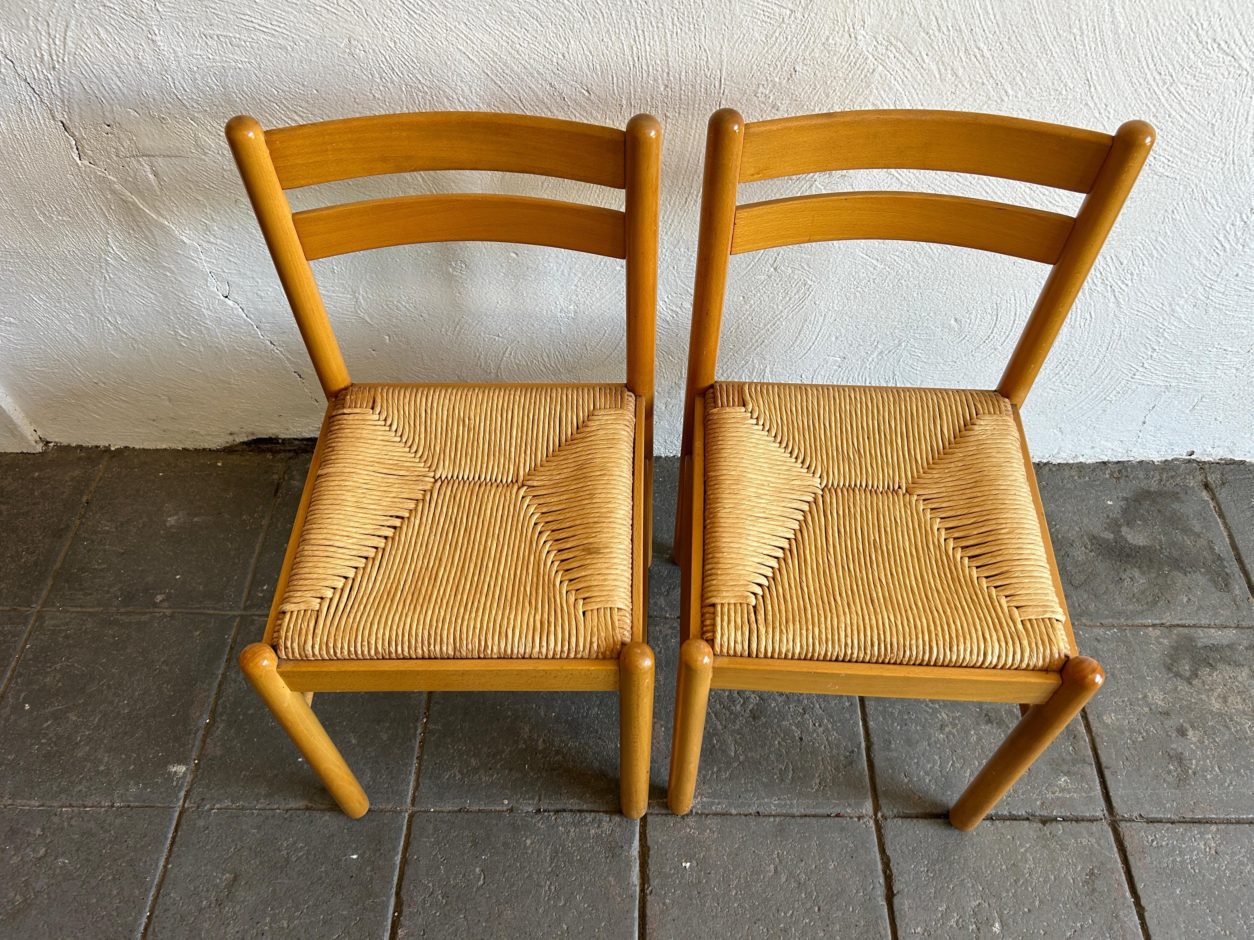 Late 20th Century Beautiful butcher block dinette table set with pair of Birch Rush chairs Italy For Sale