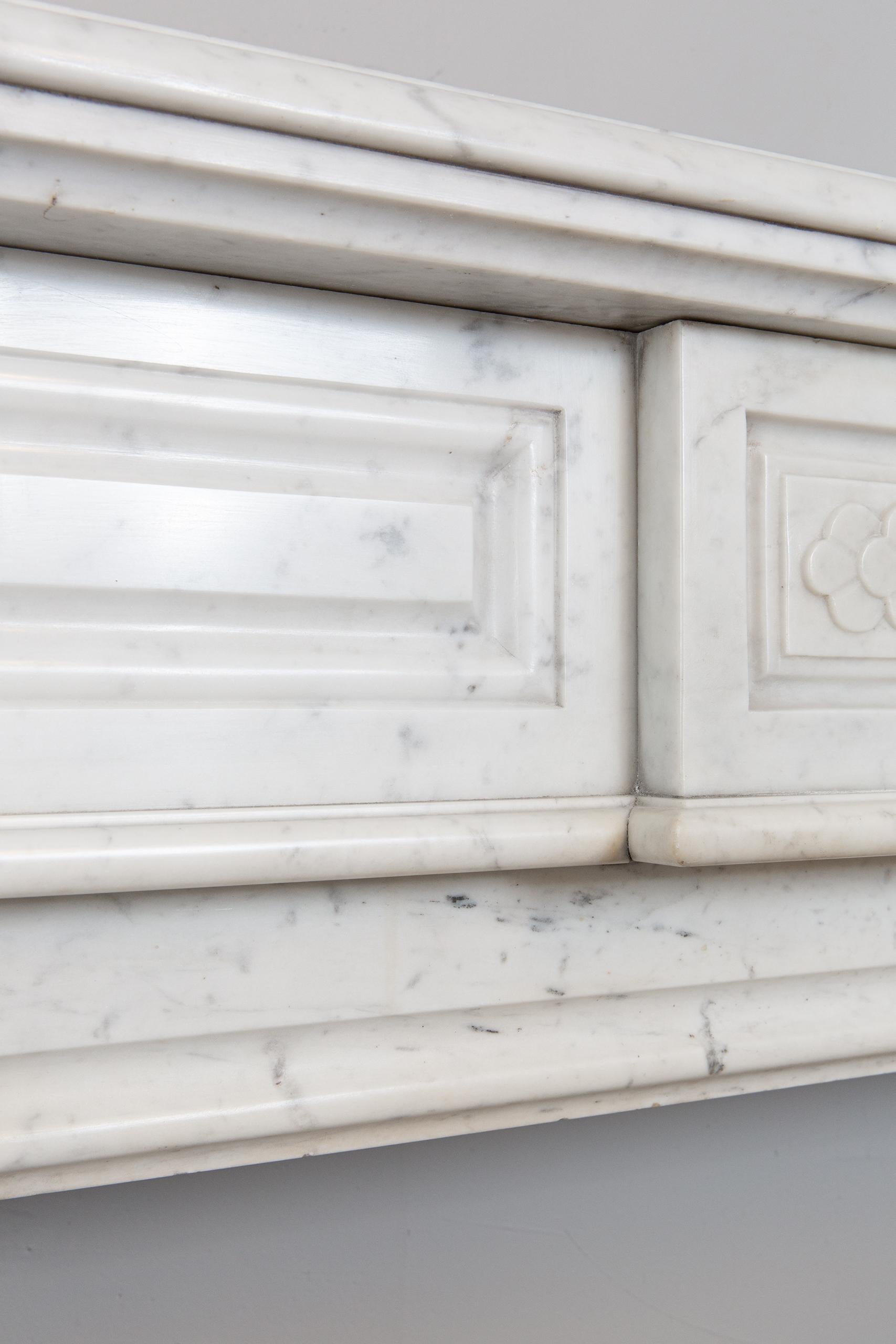 19th Century Beautiful French Carrara Marble Antique Marble Neoclassical Fireplace Surround For Sale
