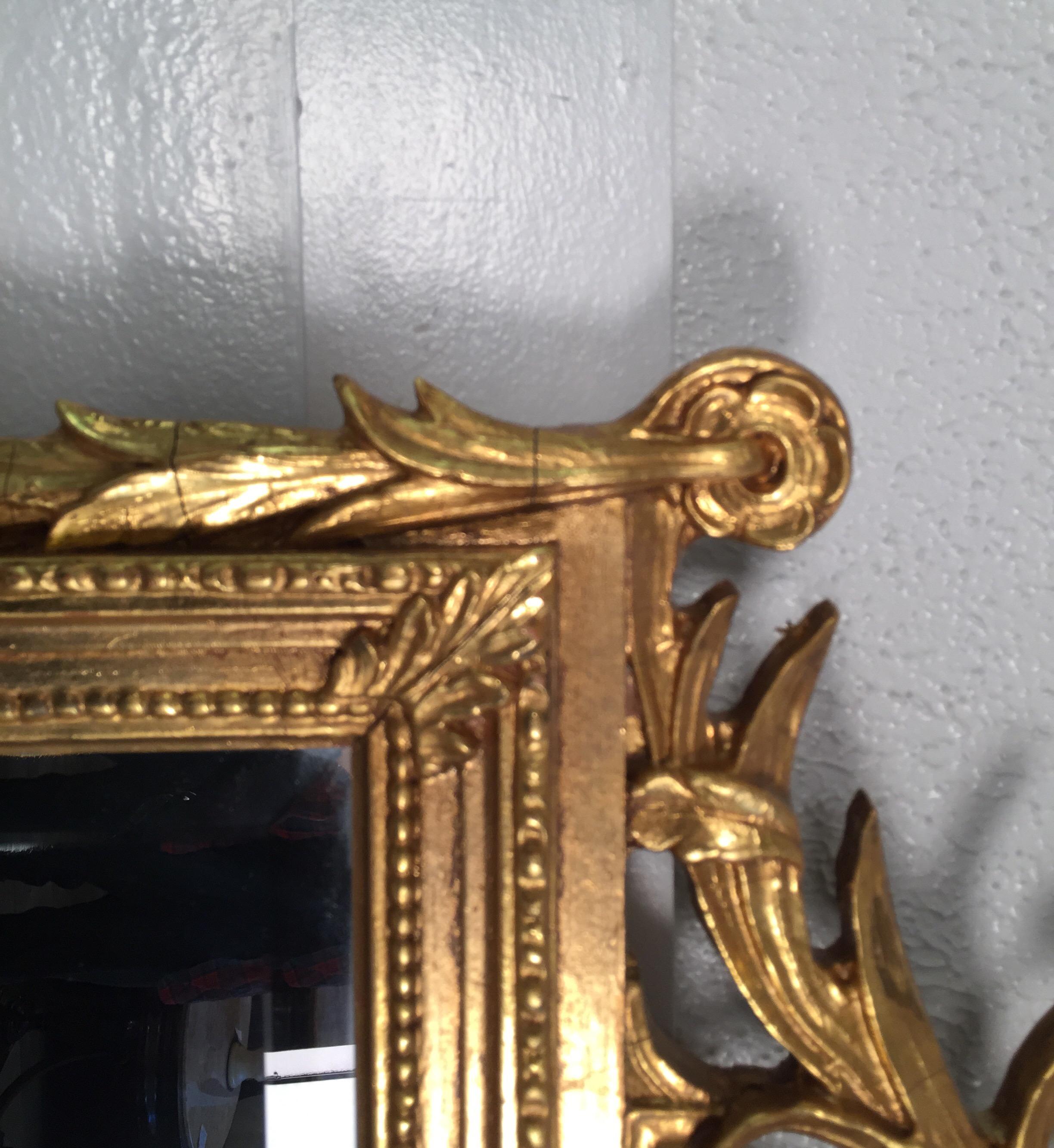 Beautiful Carved Gold Gilt French Style Mirror by Friedman Brothers, circa 1940s In Good Condition In Lambertville, NJ
