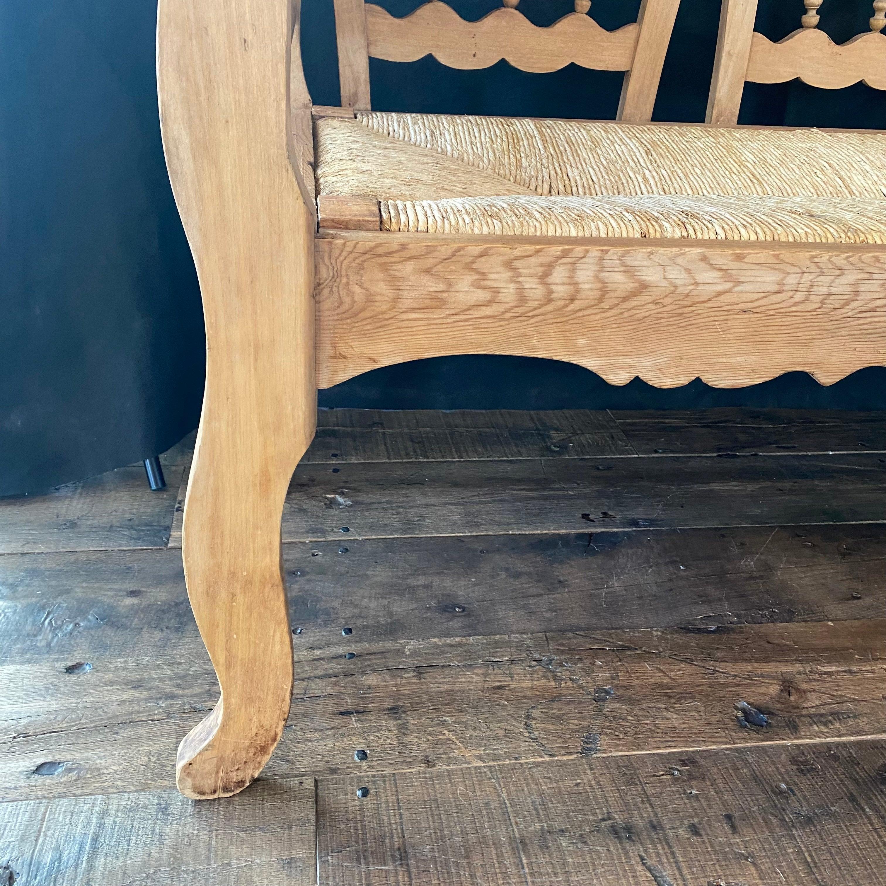 Beautiful Carved Pine Swan Neck Bench Settee with Rush Seat In Good Condition In Hopewell, NJ