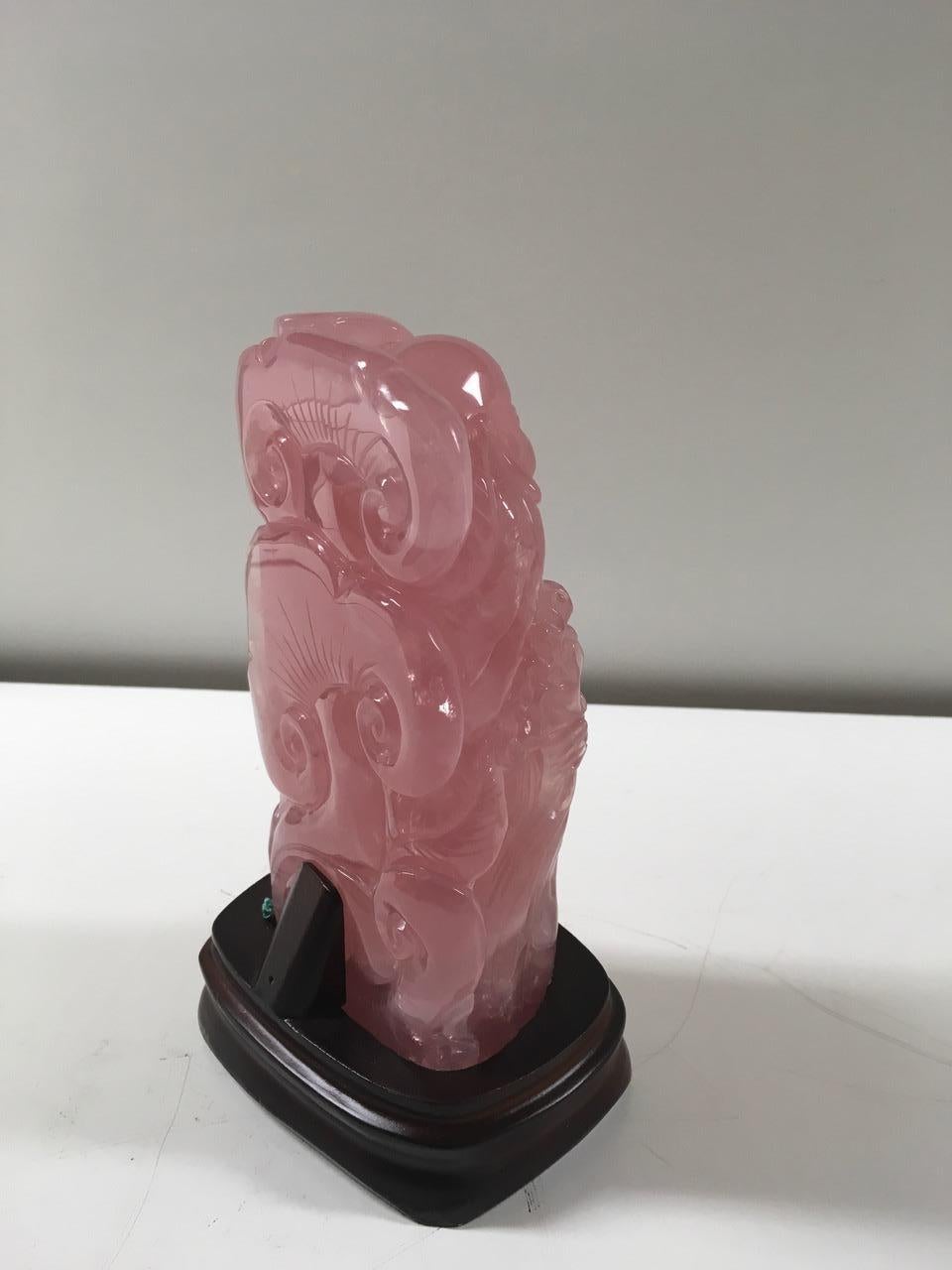Chinese Beautiful Carved Rose Quartz Sculpture For Sale