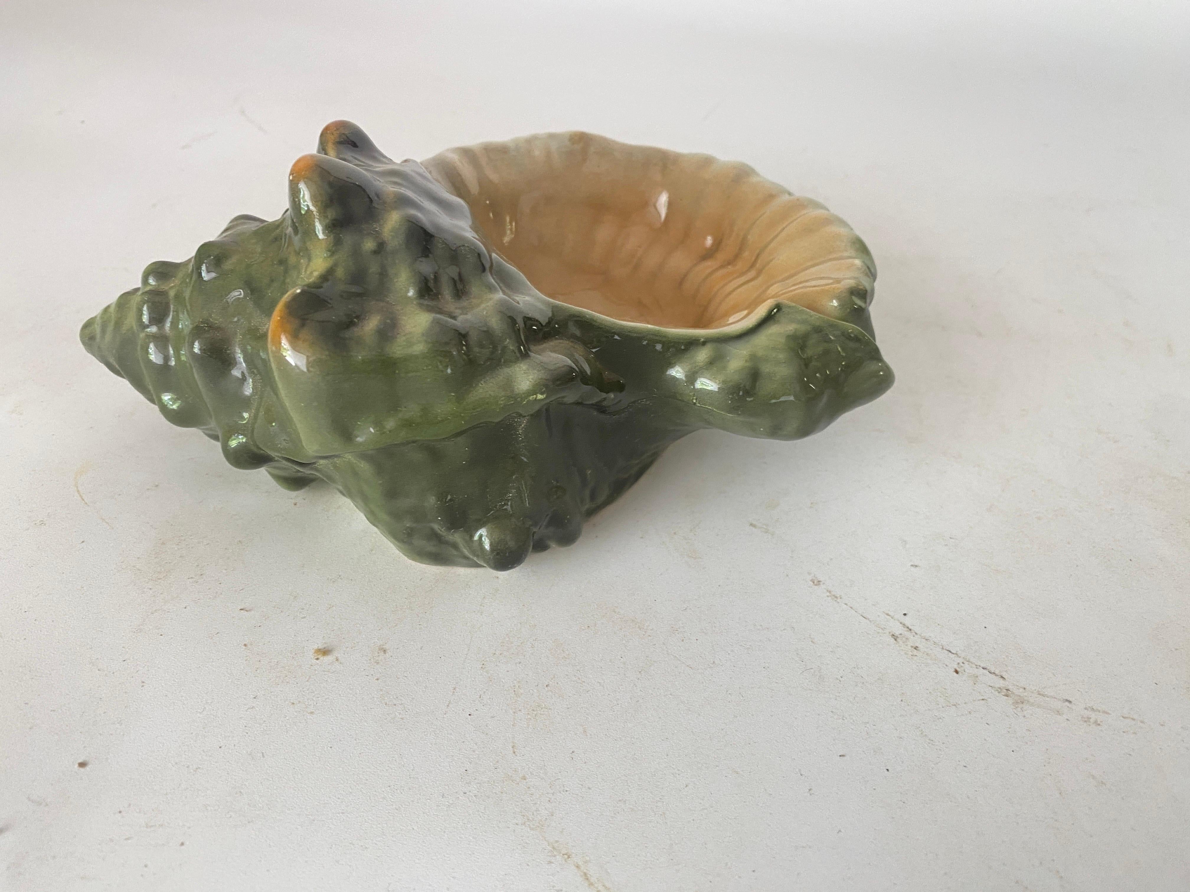 Beautiful Ceramic Shell Ashtray Green Color Portugal 20th Century For Sale 2