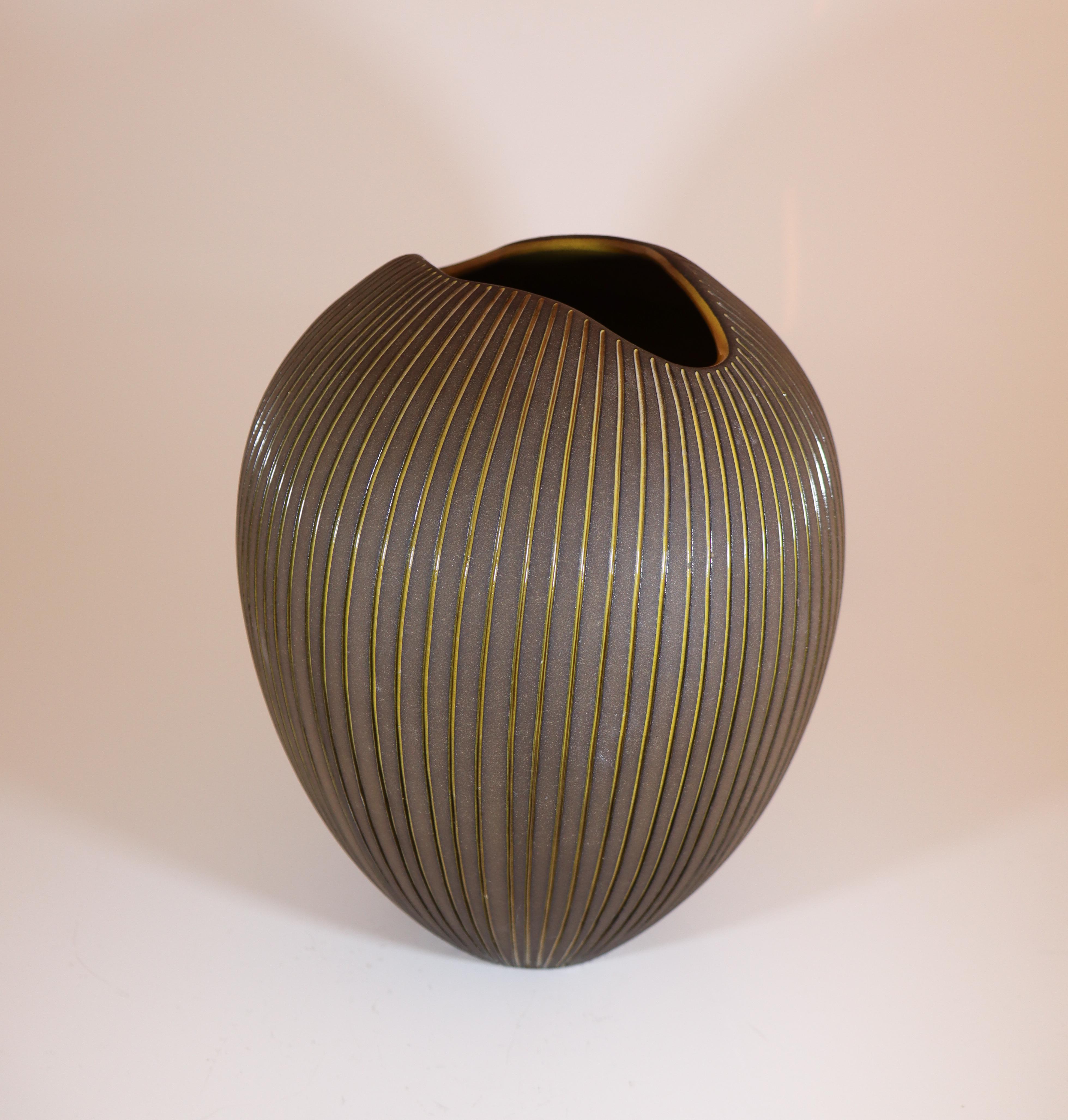 Scandinavian Modern Cocos Vase, Matte Brown Glaze with Carved Relief Lines For Sale 1