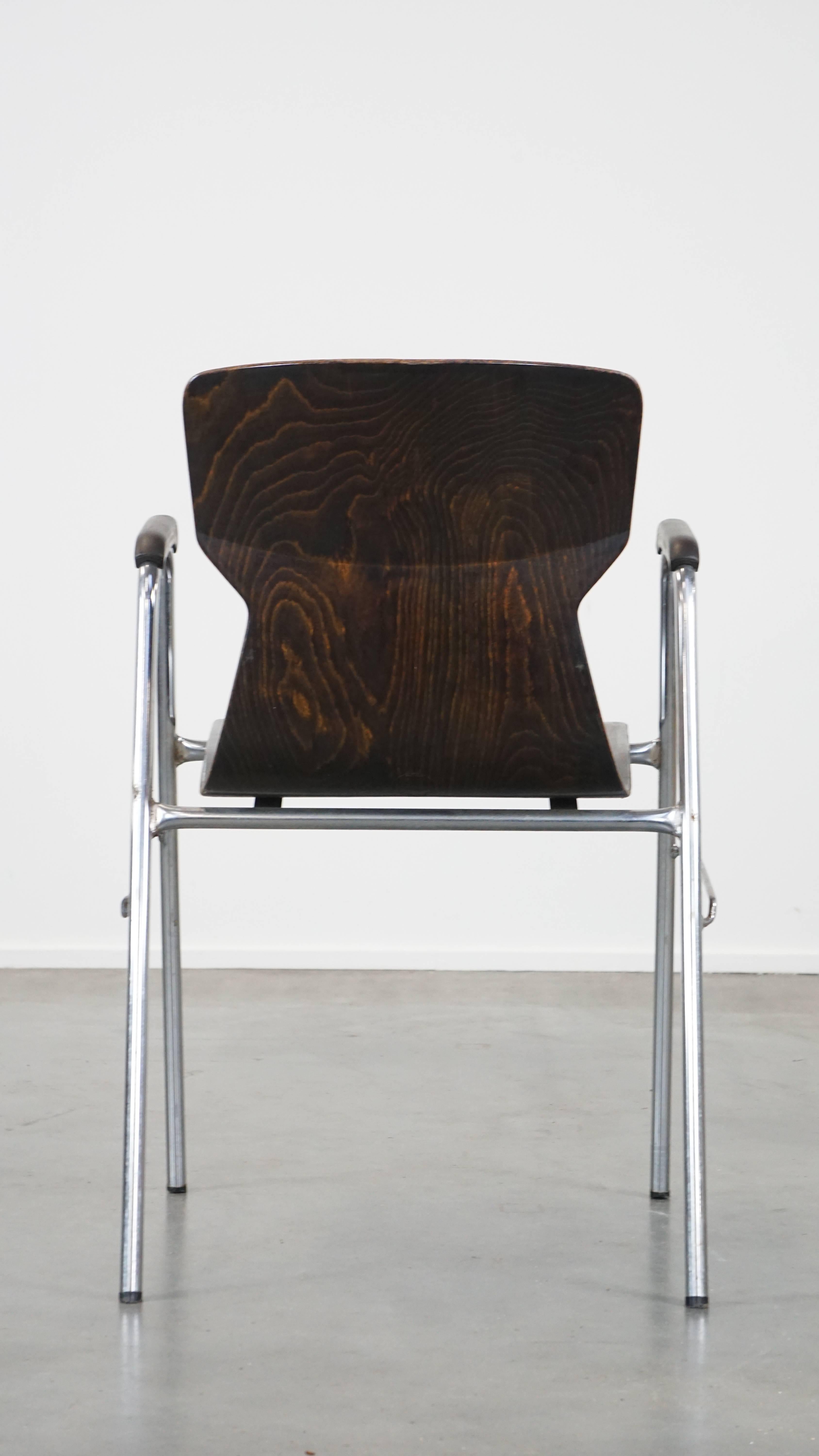 Bellissima sedia di OBO Eromes Wijchen con braccioli e un design piacevole In condizioni buone in vendita a Harderwijk, NL