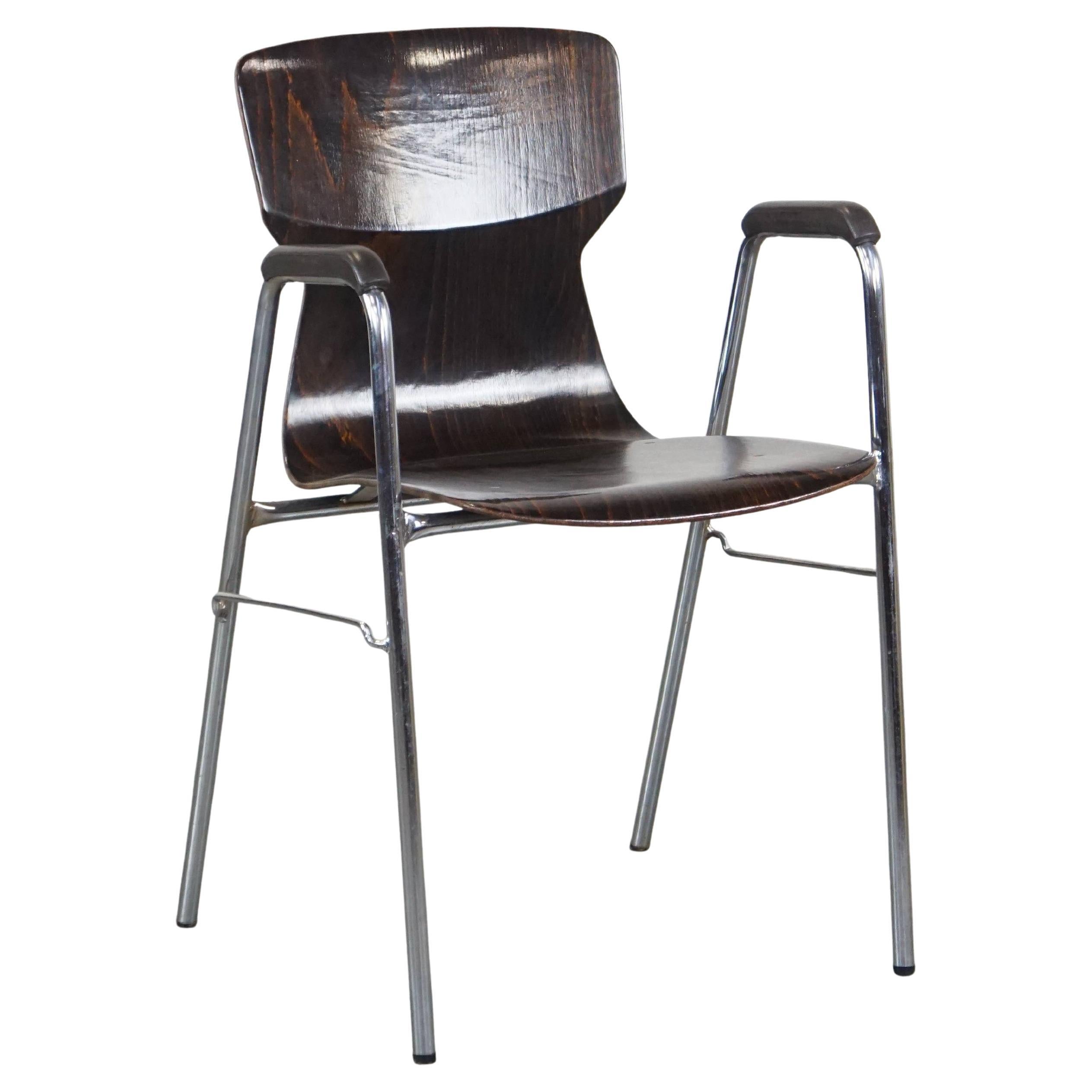 Bellissima sedia di OBO Eromes Wijchen con braccioli e un design piacevole in vendita
