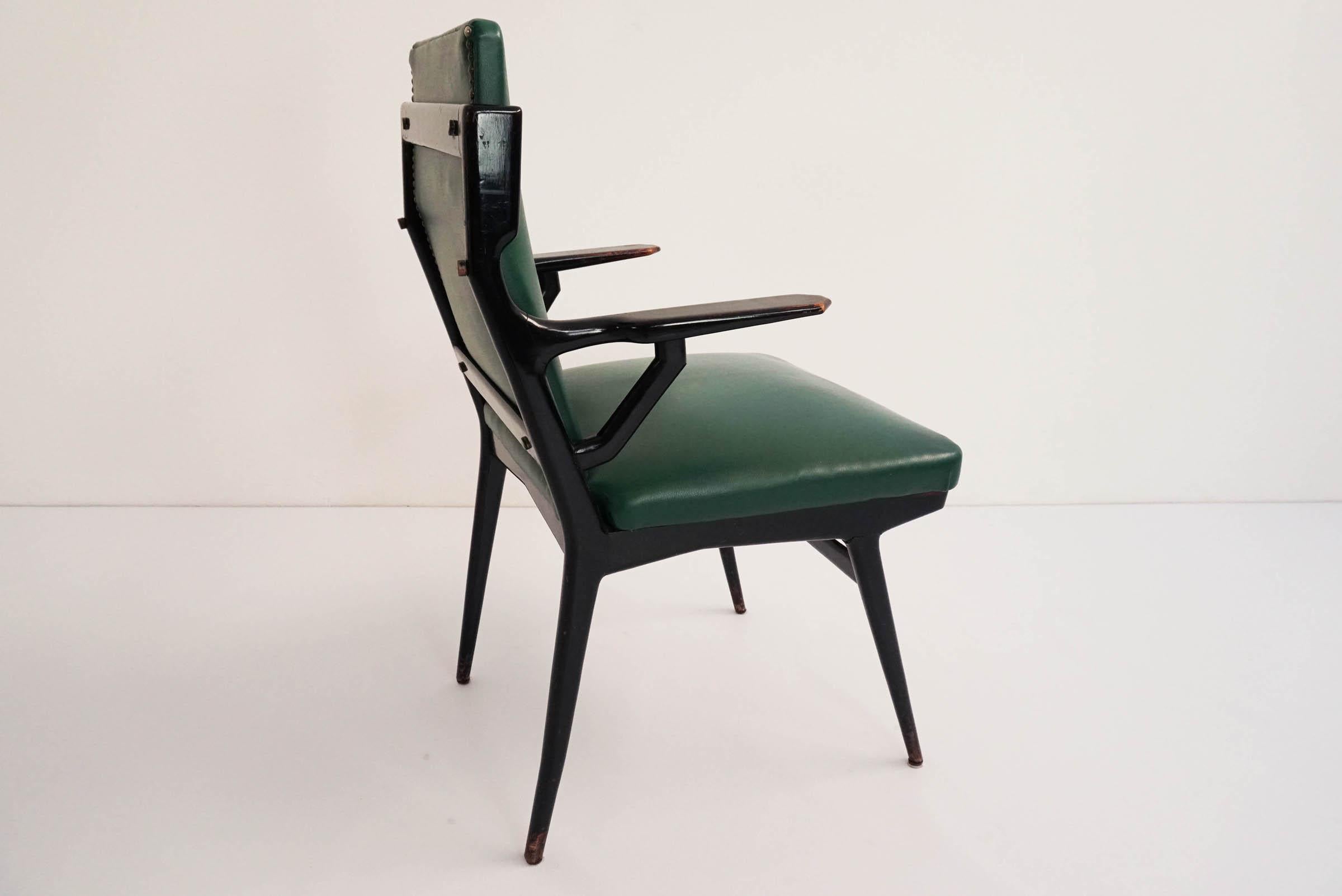 Mid-Century Modern Beautiful Chair with Arms