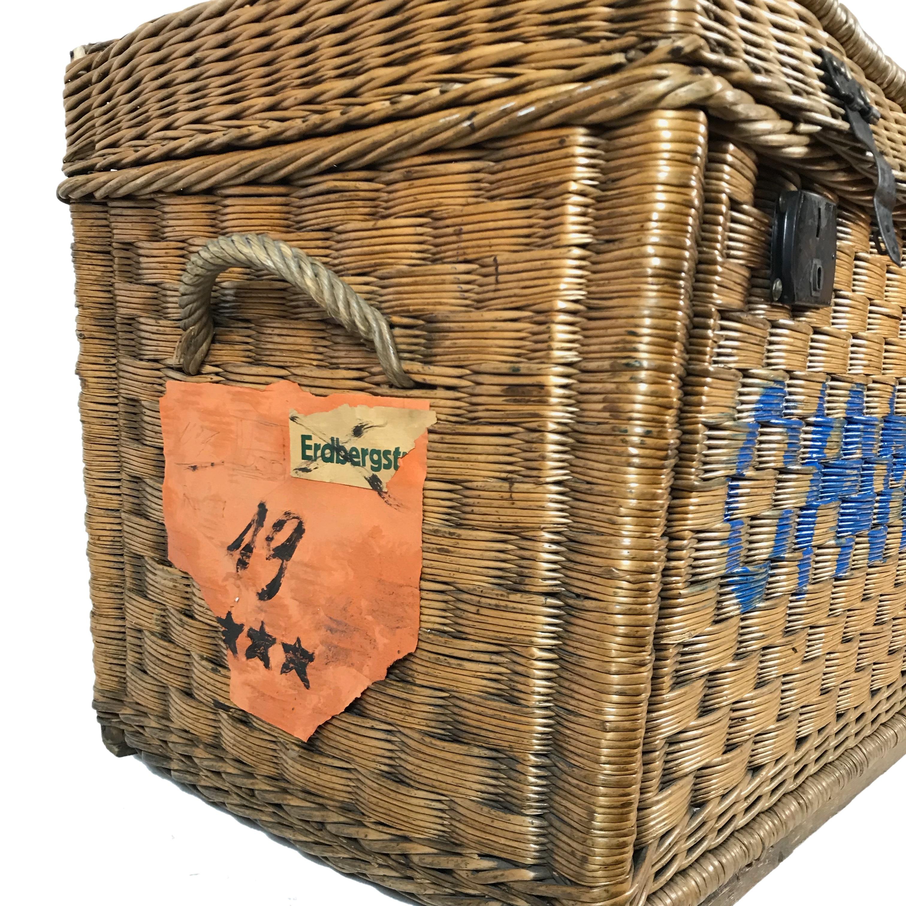 French Beautiful Champagne Wicker Basket Trunk, 1910s, France
