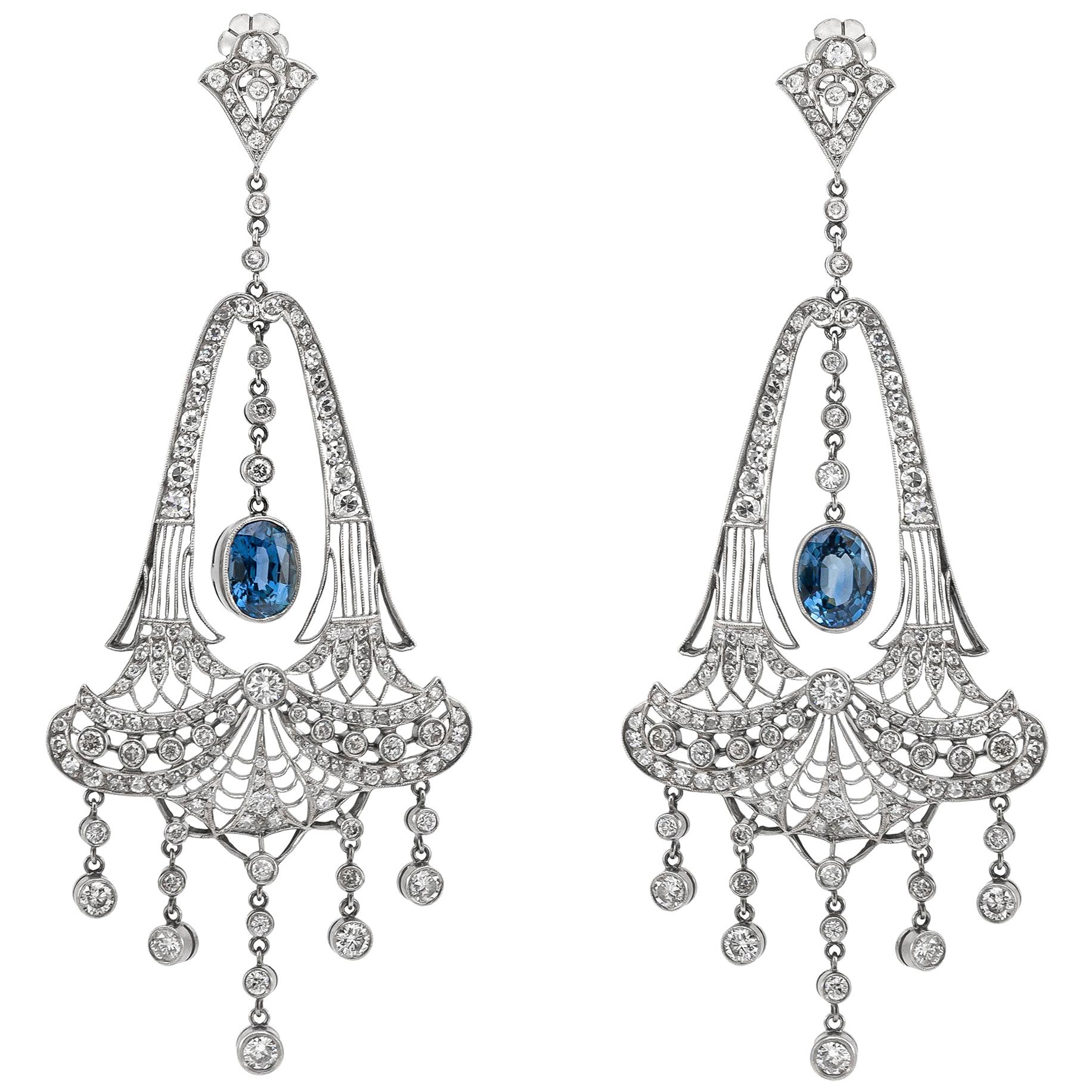 Beautiful Chandelier Drop Earrings with Sapphire and Diamonds For Sale