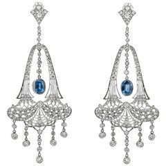Magnifiques boucles d'oreilles pendantes chandelier en saphir et diamants