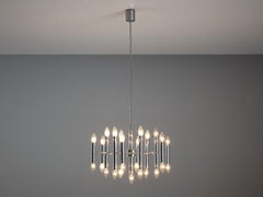 Eleganter Kronleuchter aus Chrom