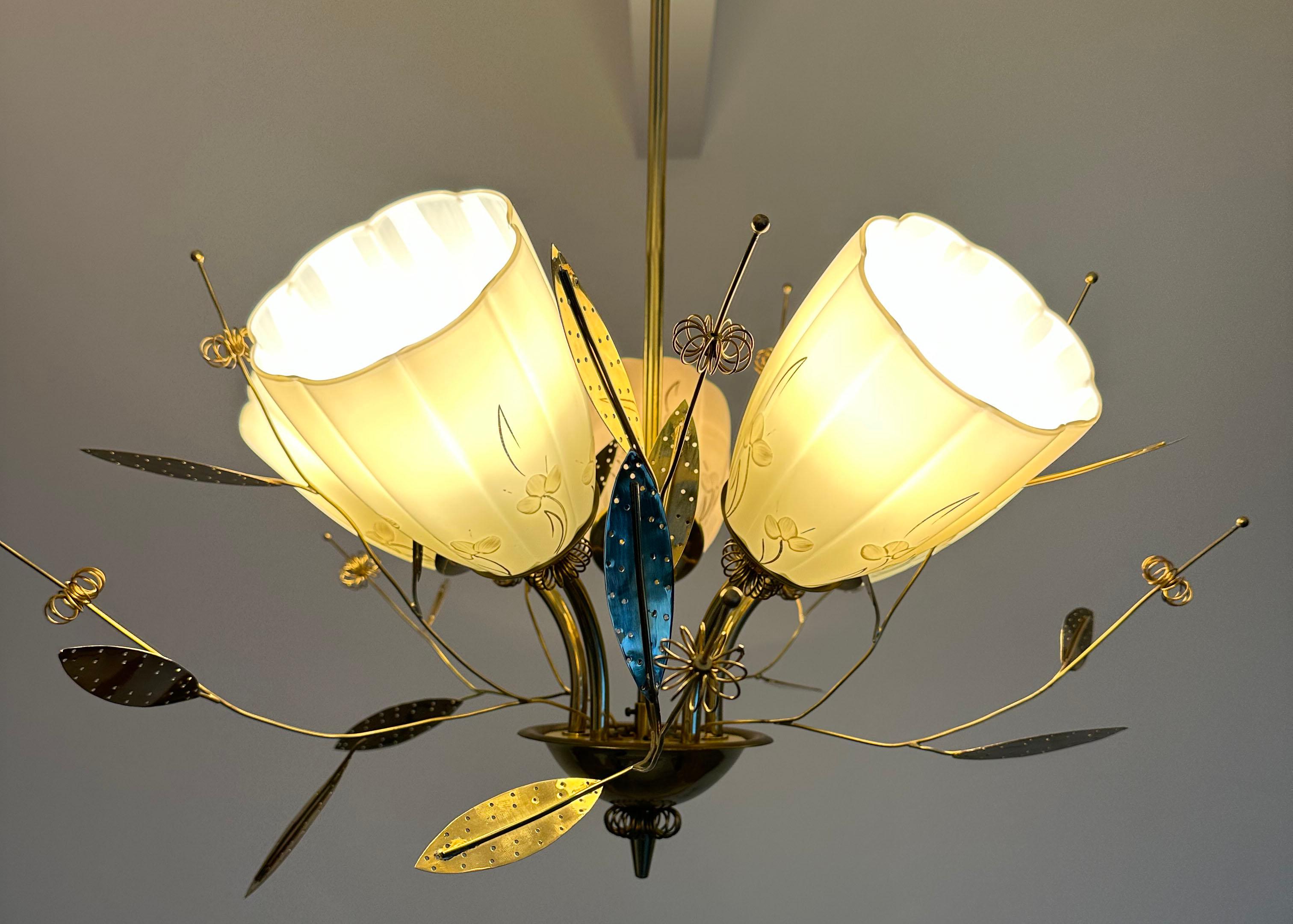 Beautiful Chandelier / Pendant Ceiling Light by Itsu, Finland, 1950s For Sale 1