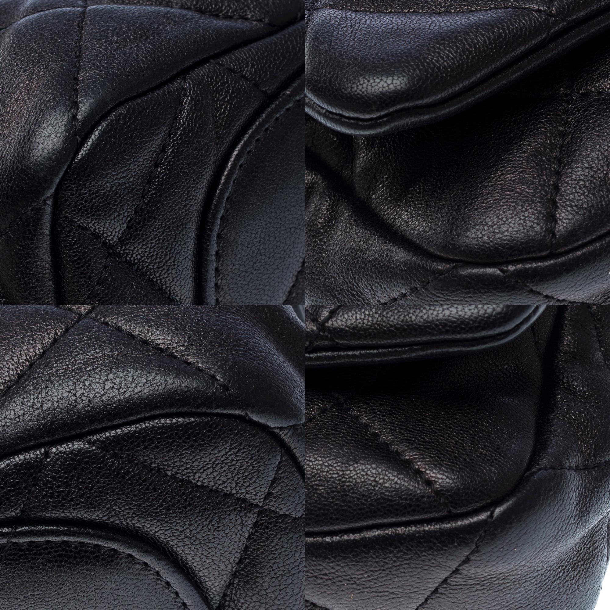 Beautiful Chanel 19 shoulder/belt bag in black quilted lambskin leather, GHW For Sale 5