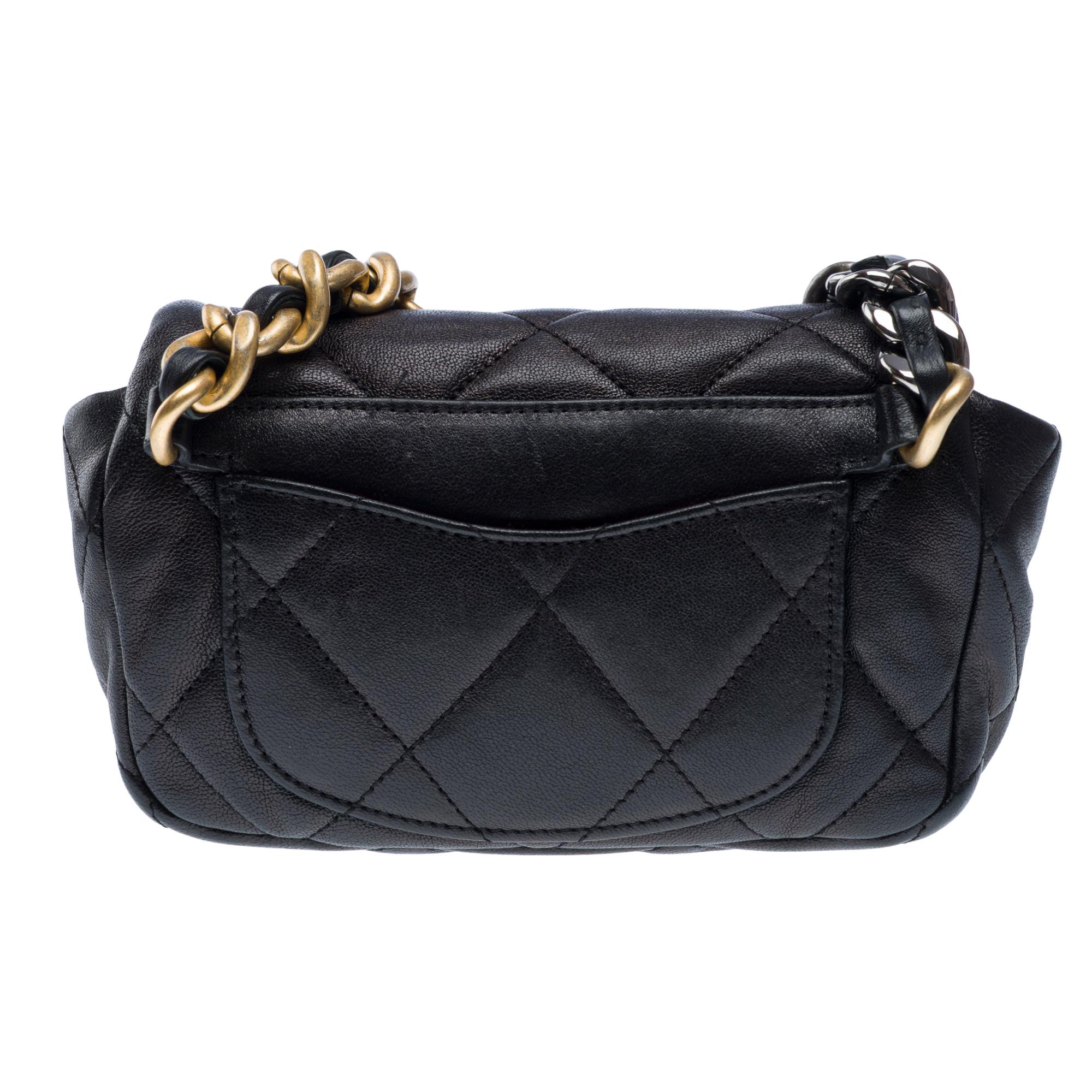 Black Beautiful Chanel 19 shoulder/belt bag in black quilted lambskin leather, GHW For Sale