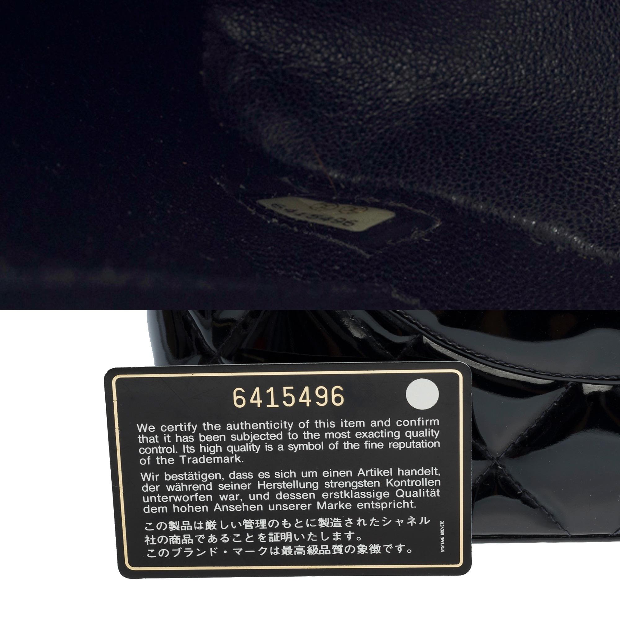 Magnifique sac Cabas Medallion de Chanel en cuir verni noir, SHW en vente 2
