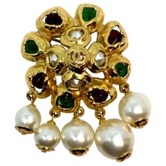 Beautiful Chanel Gripoix and Pearl Pin Brooch from 1992