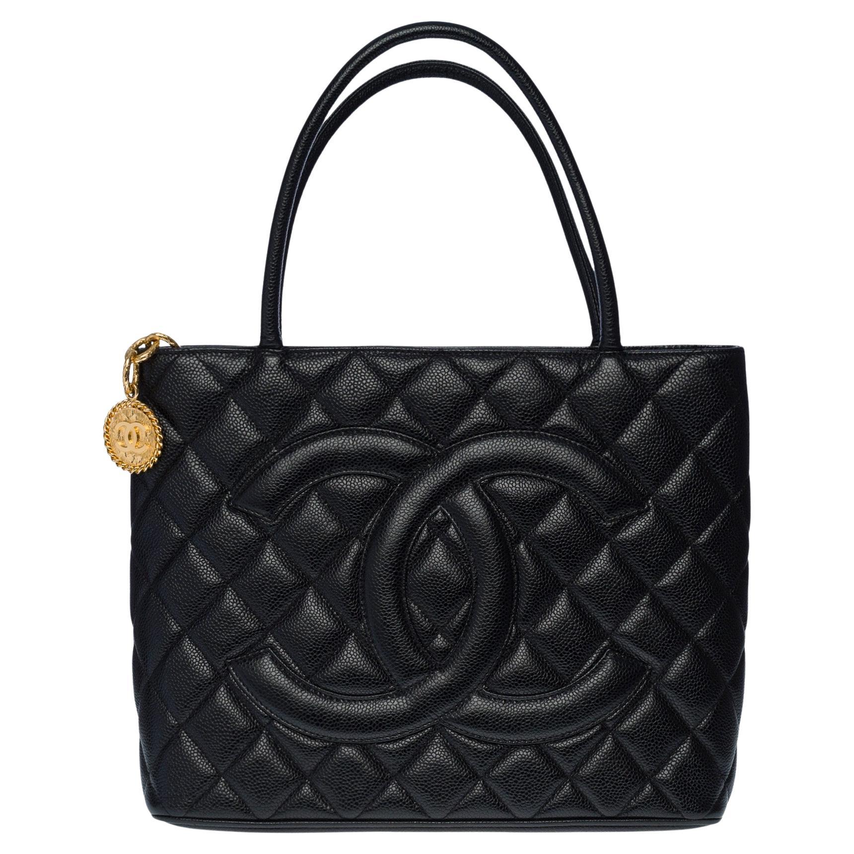 Beautiful Chanel Medaillon Tote bag in black caviar leather, GHW For Sale