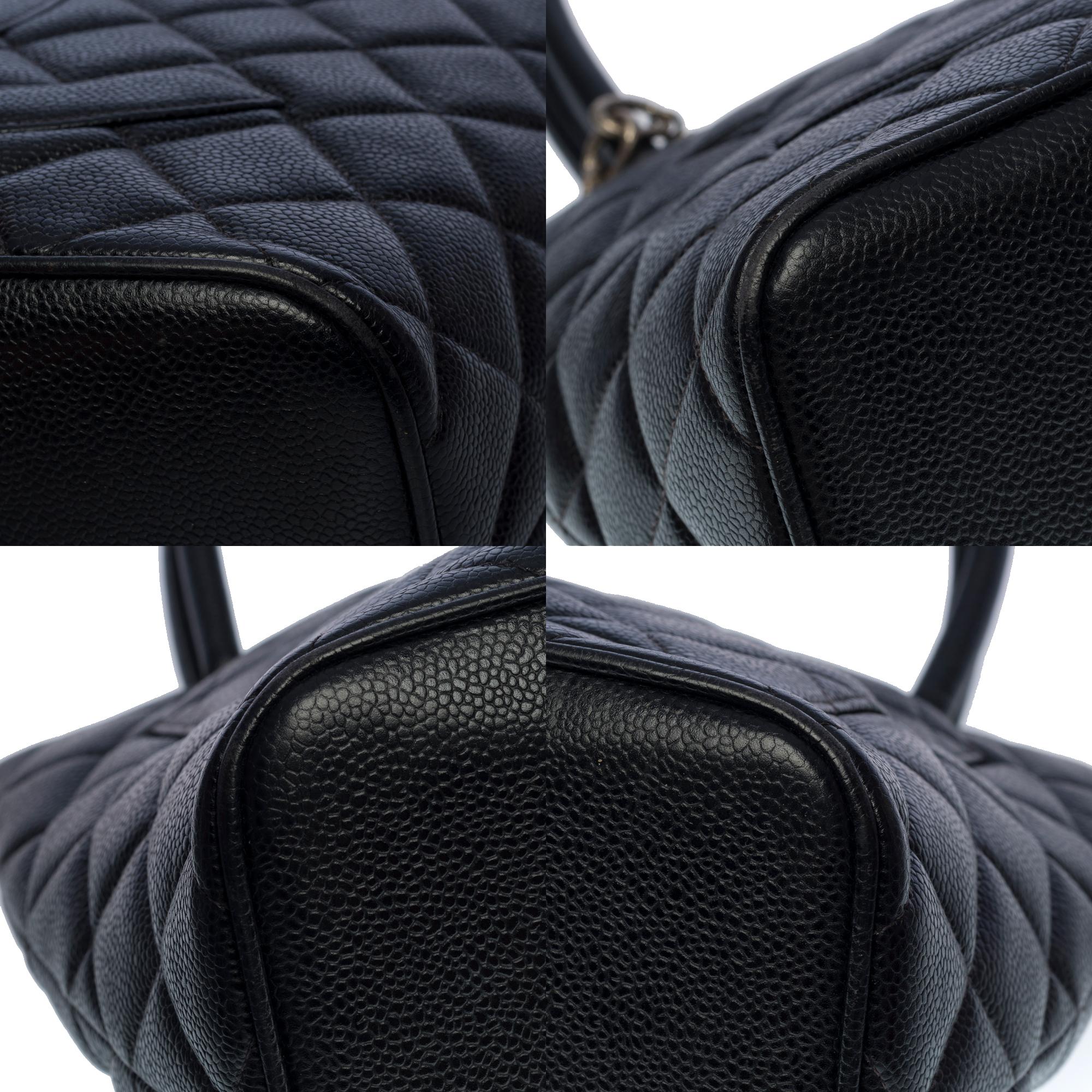 Precioso bolso Chanel Medaillon Tote de piel de caviar negra, PHW en venta 5