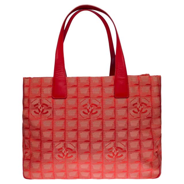 Chanel Chocolate Bar Quilt Caviar Tote at 1stDibs | chanel chocolate ...