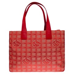 Schöne Chanel New Travel Line Tasche aus rotem Nylon,SHW