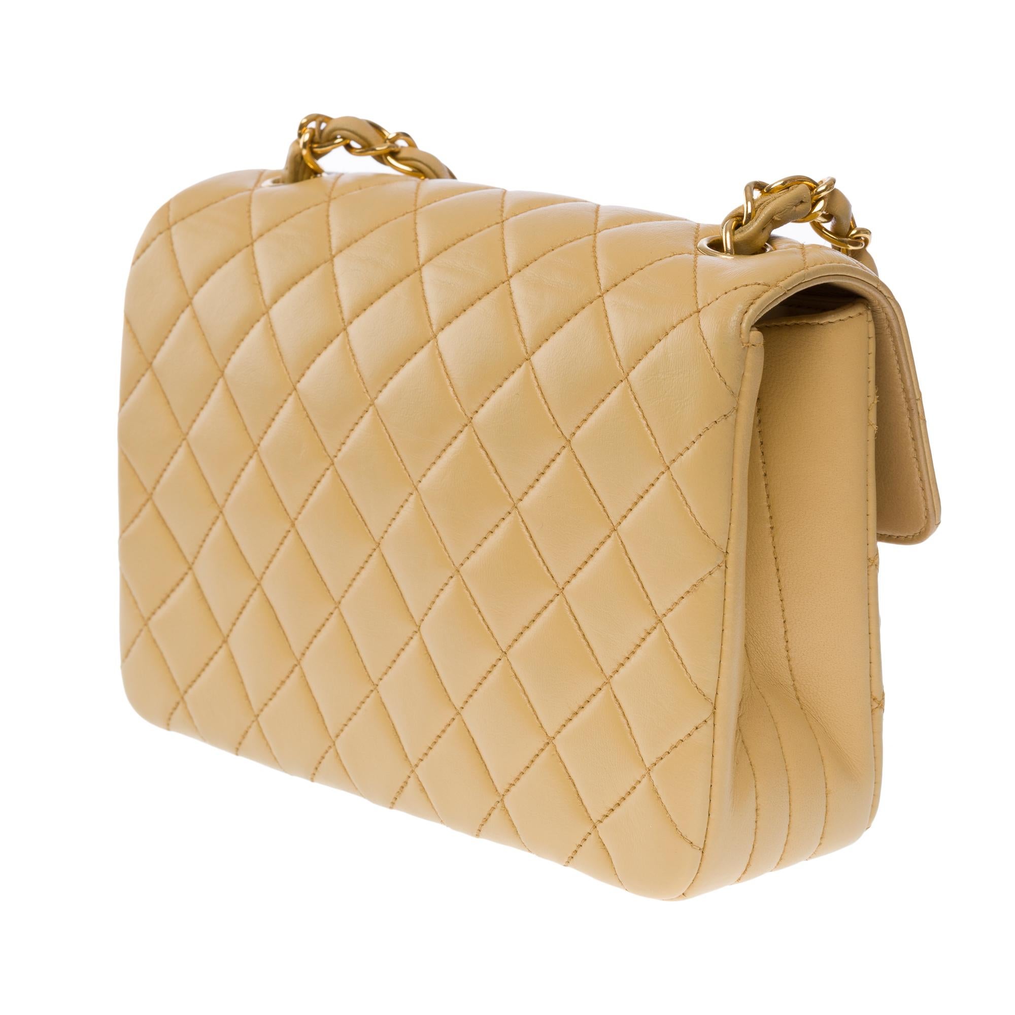 Beautiful Chanel Timeless Mini shoulder Flap bag in beige quilted lambskin, GHW For Sale 1