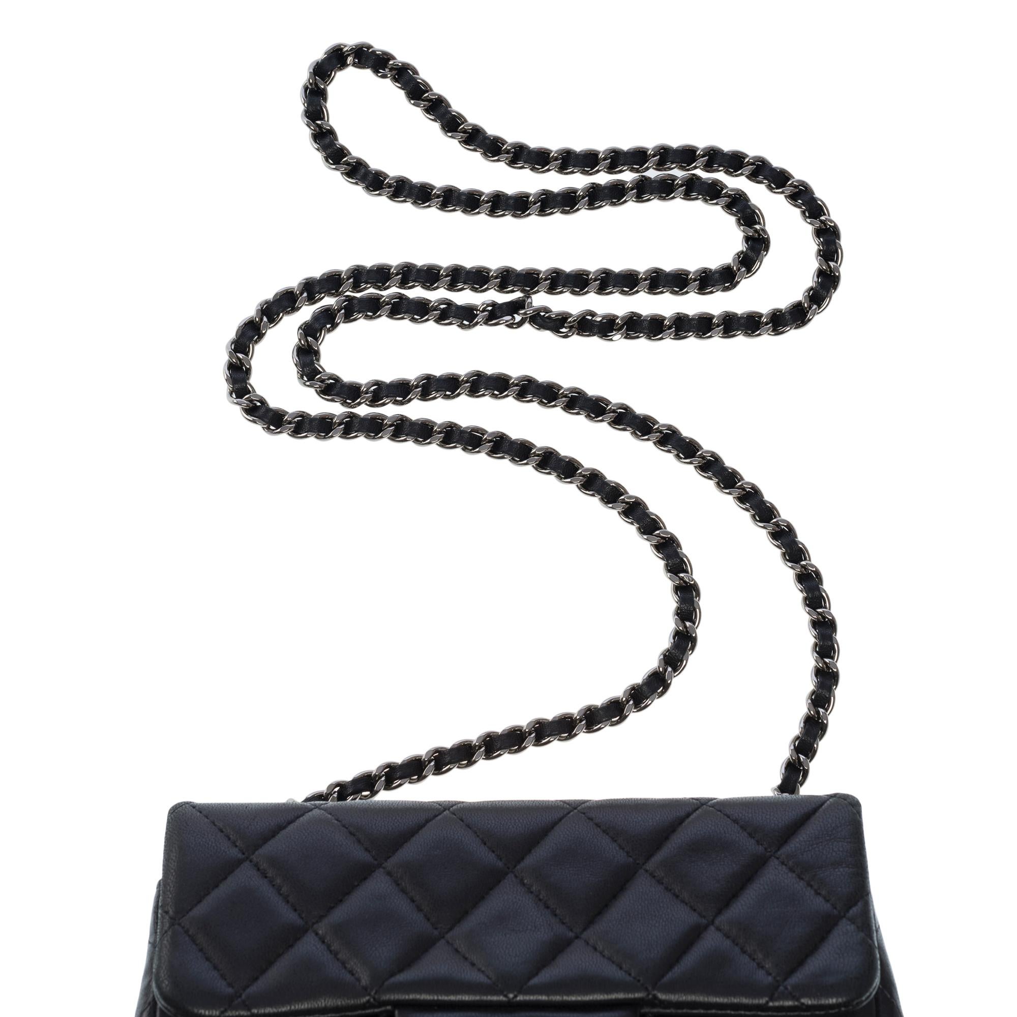 Schöne Chanel Timeless Mini-Schultertasche mit Klappe aus schwarzem gestepptem Lammfell, BSHW 6