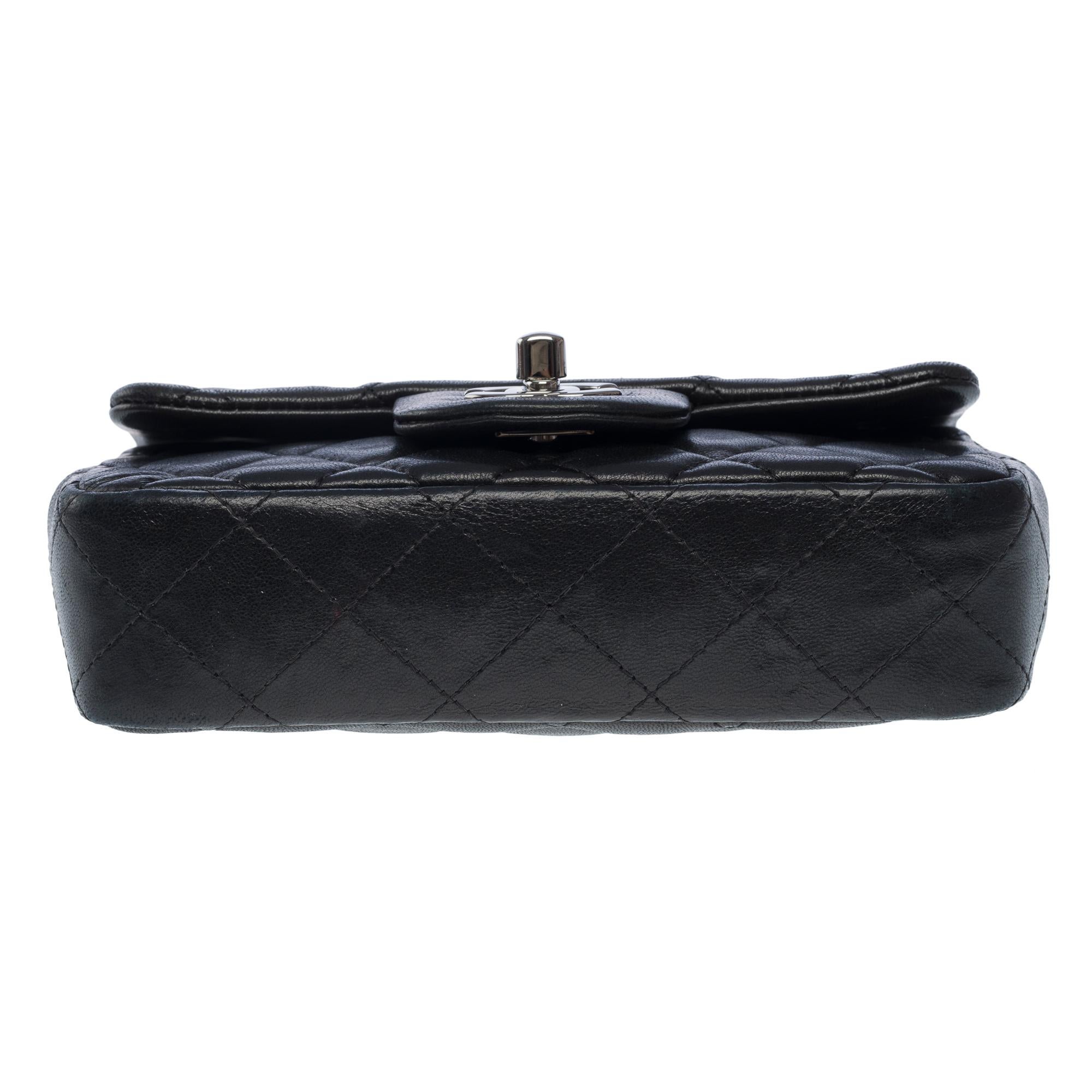 Schöne Chanel Timeless Mini-Schultertasche mit Klappe aus schwarzem gestepptem Lammfell, BSHW 7