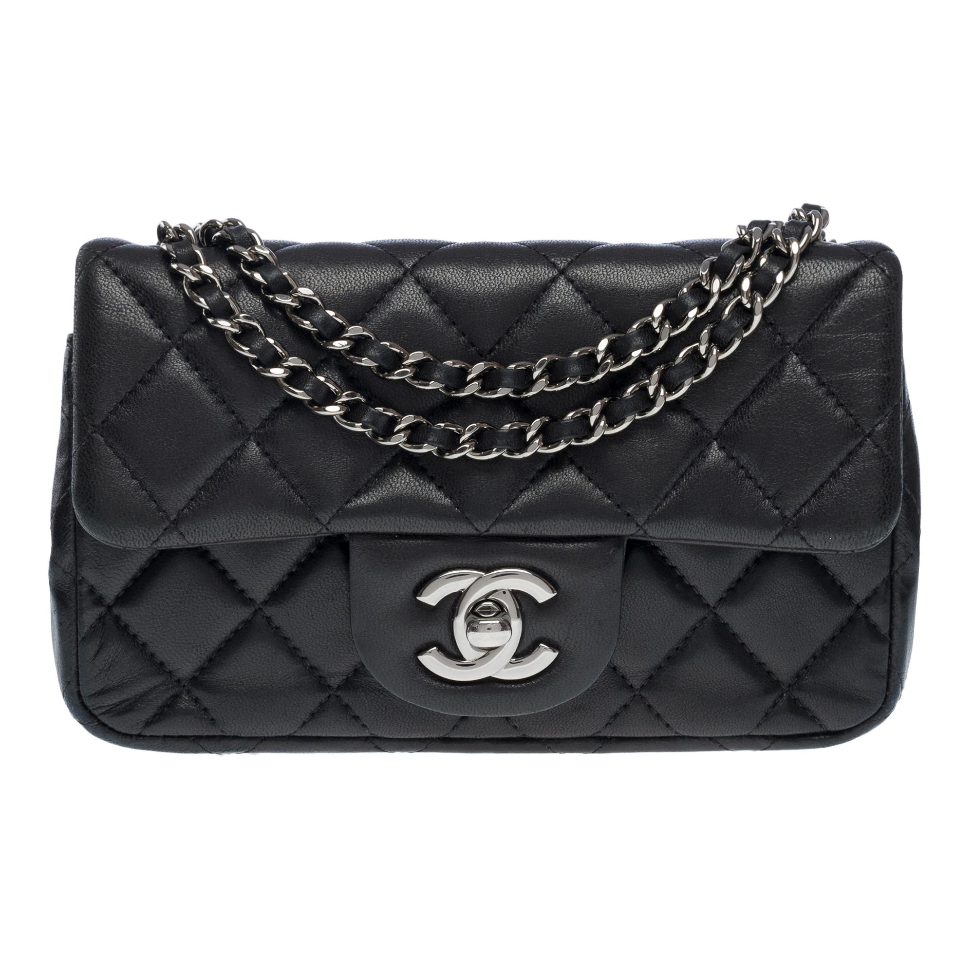 Beautiful Chanel Timeless Mini shoulder Flap bag in Black quilted lambskin, BSHW In Good Condition In Paris, IDF