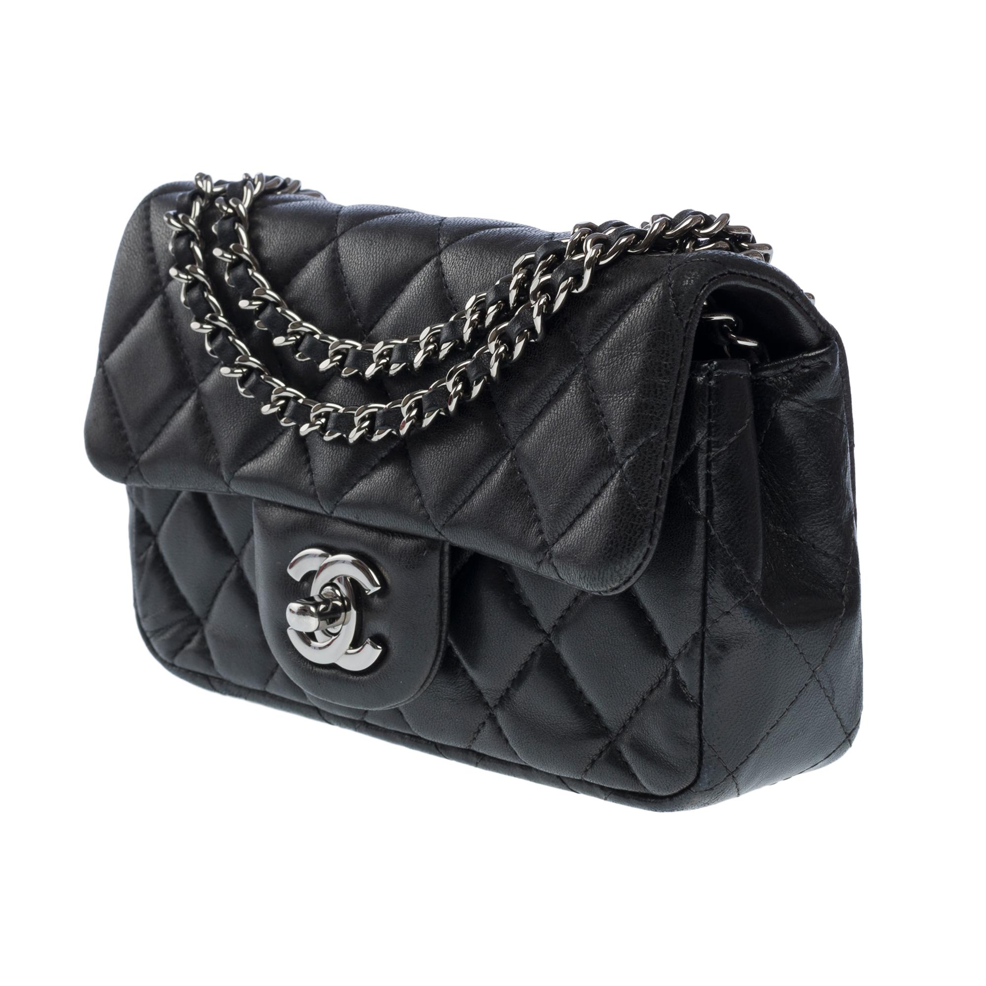 Schöne Chanel Timeless Mini-Schultertasche mit Klappe aus schwarzem gestepptem Lammfell, BSHW 1