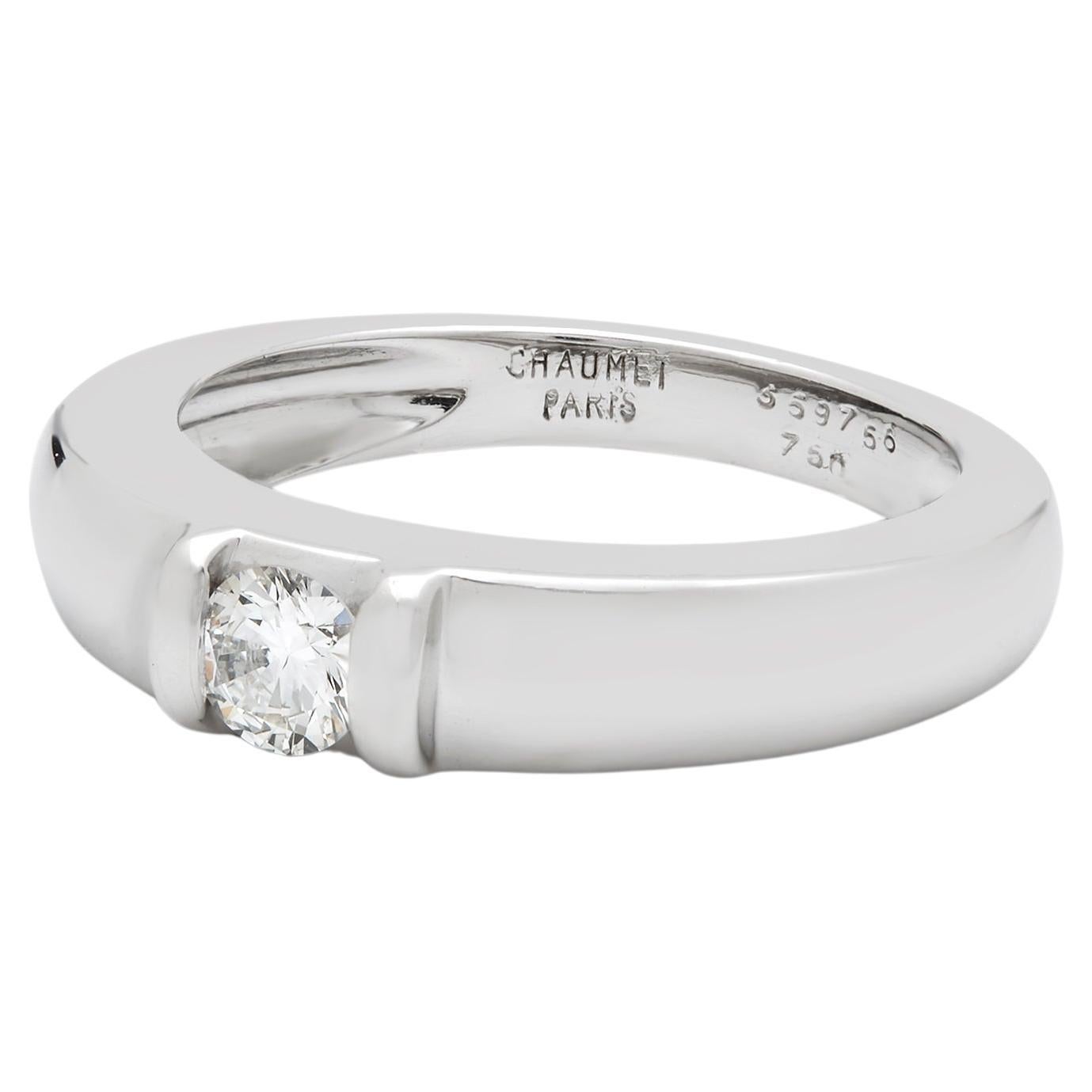 Beautiful Chaumet White Gold and Diamond Ring 0.25 Carat For Sale
