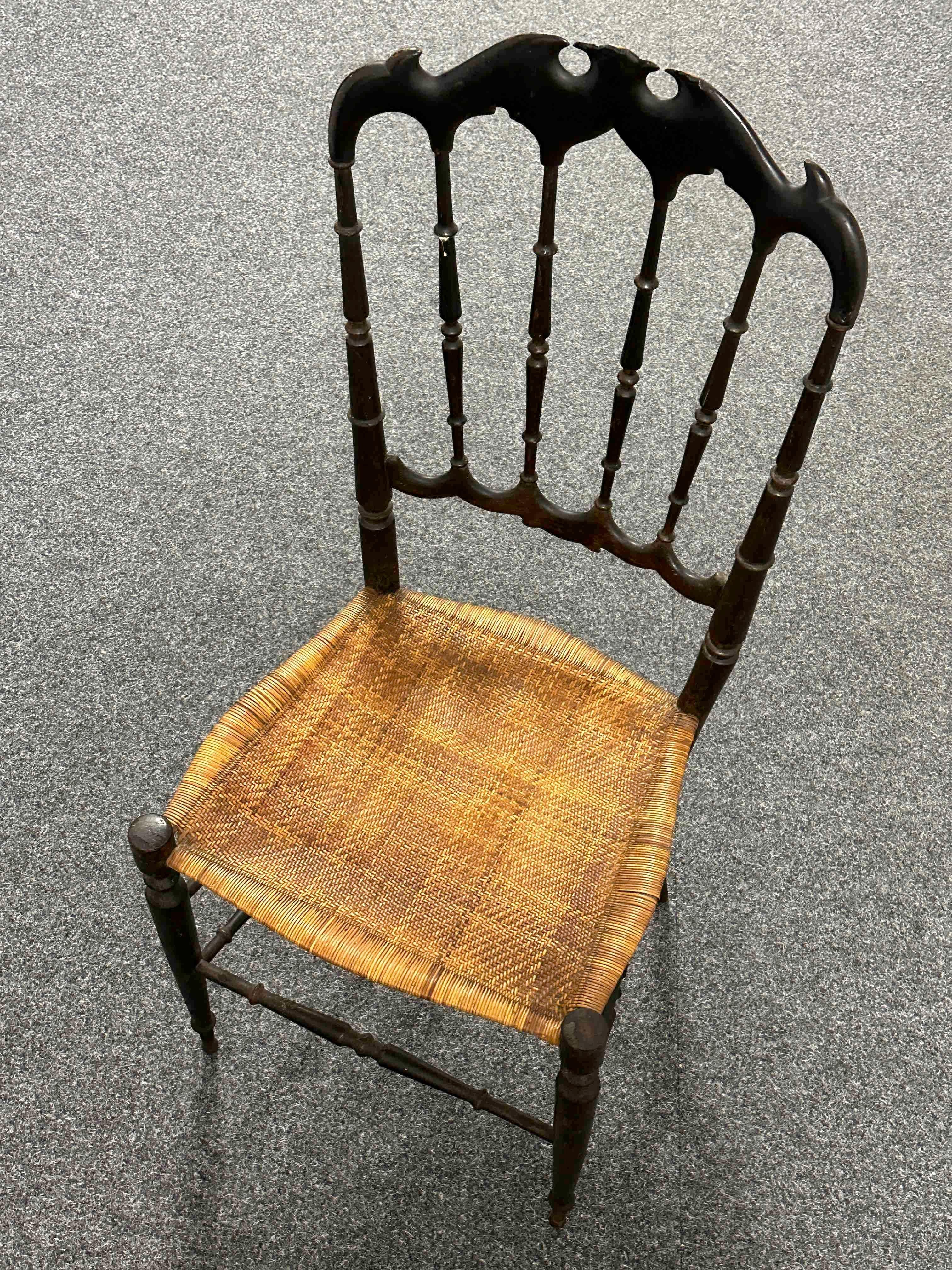 Beautiful Chiavari Wooden Chair Wicker Seat, Made in Liguria, Italy, 1930s For Sale 9