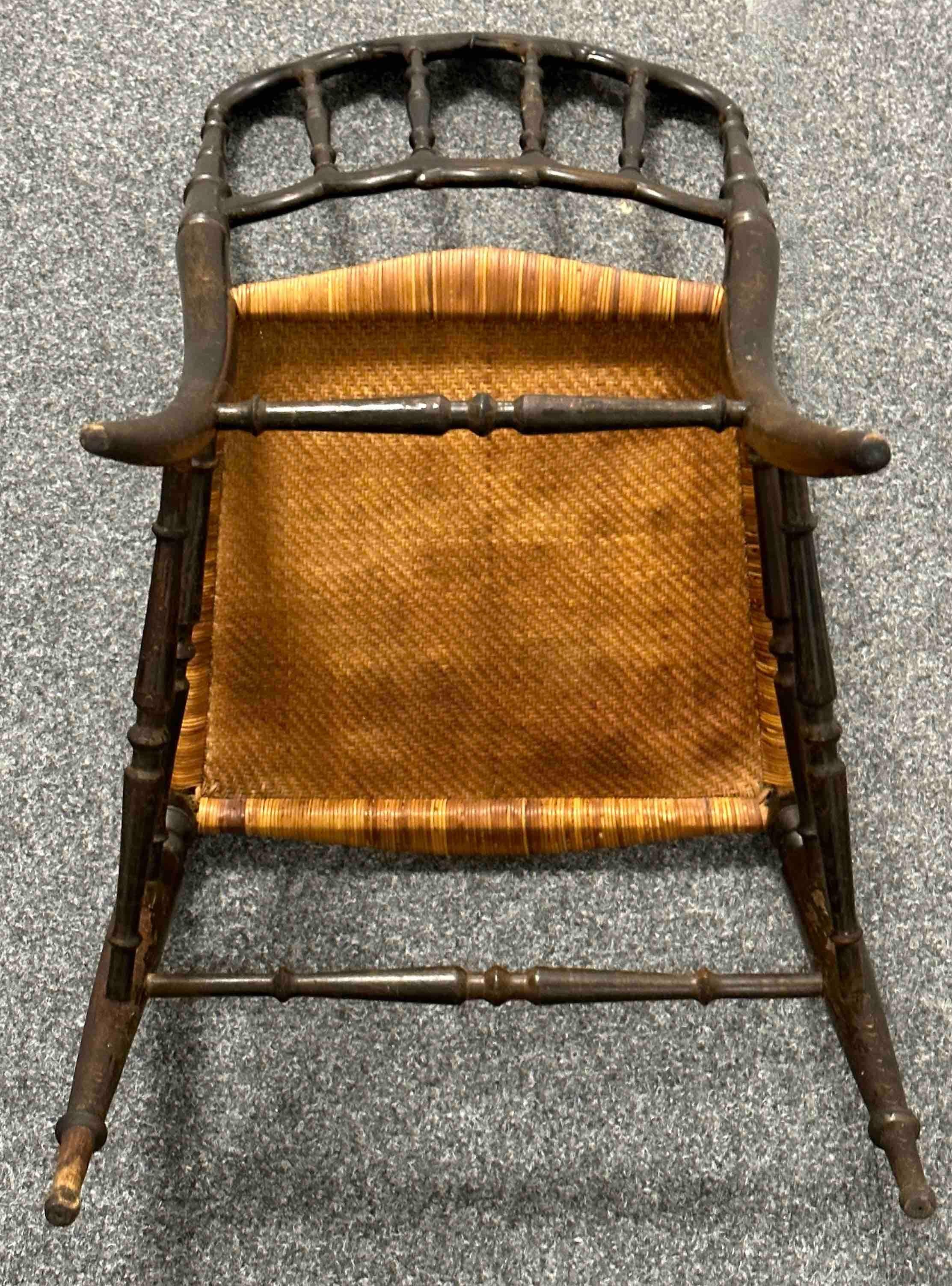 Beautiful Chiavari Wooden Chair Wicker Seat, Made in Liguria, Italy, 1930s For Sale 13