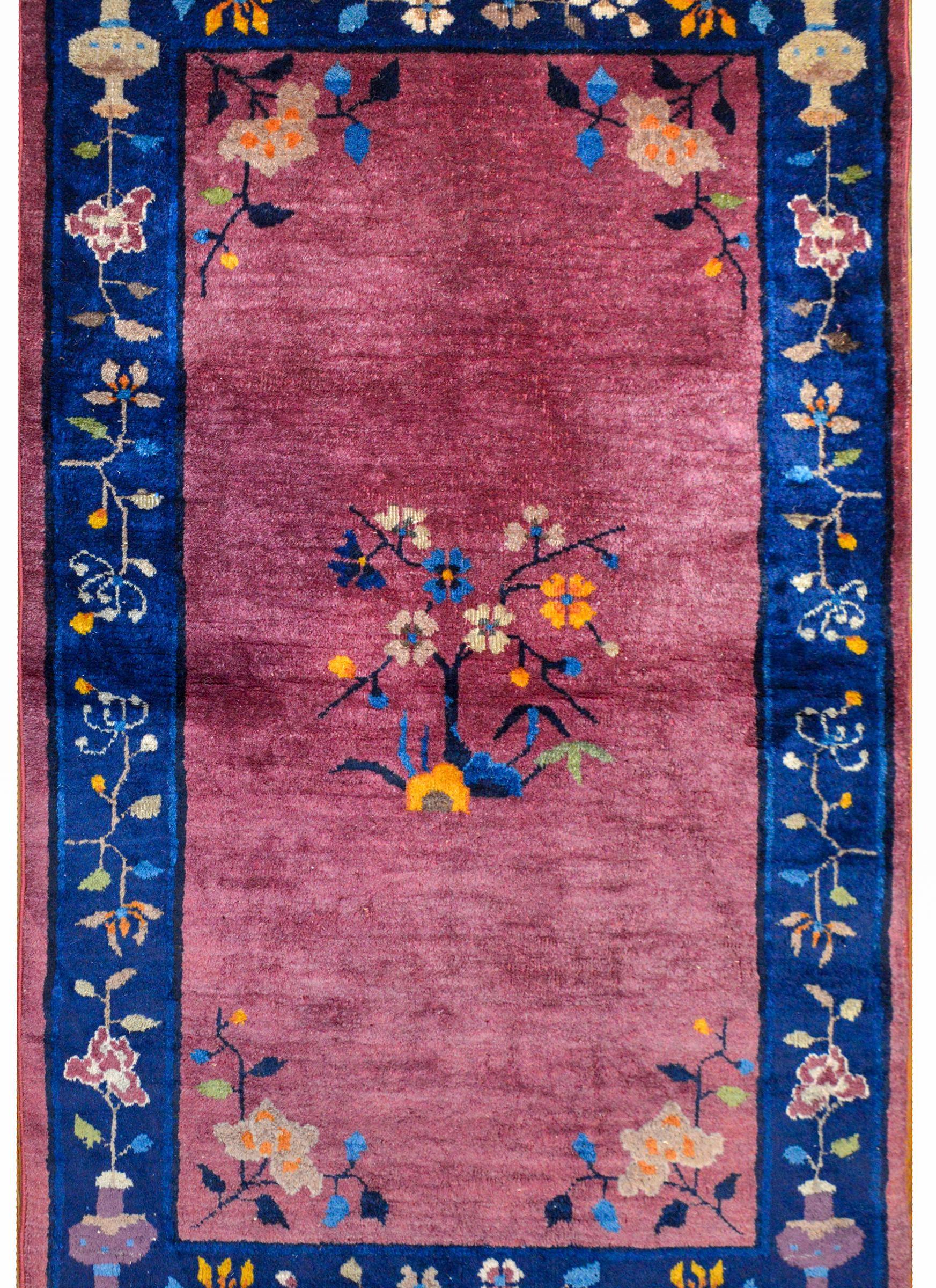 Vegetable Dyed Beautiful Chinese Art Deco Rug For Sale