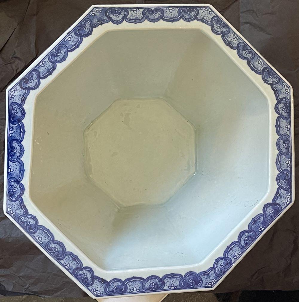 Beautiful Chinese Blue and White Hexagonal Bowl/Planter

