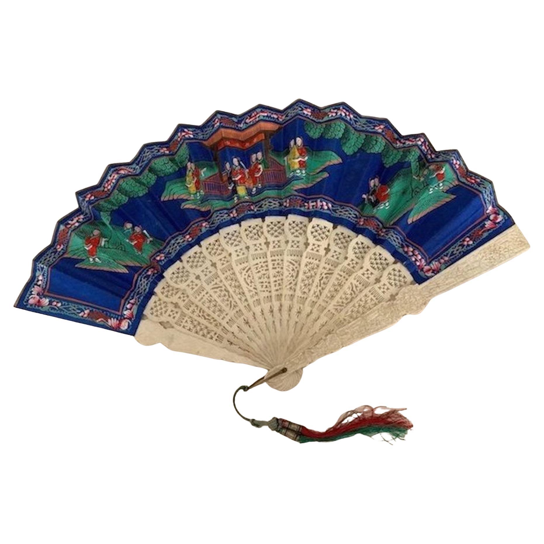 Beautiful Chinese fan of Canton of the 19th Century