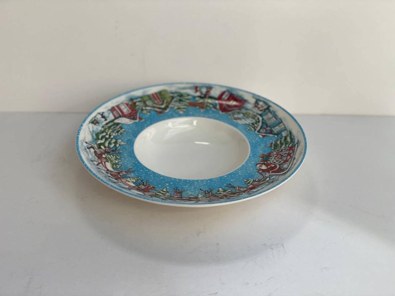 Unknown Beautiful Christmas Plate From Villeroy & Boch Porcelail Plate For Sale