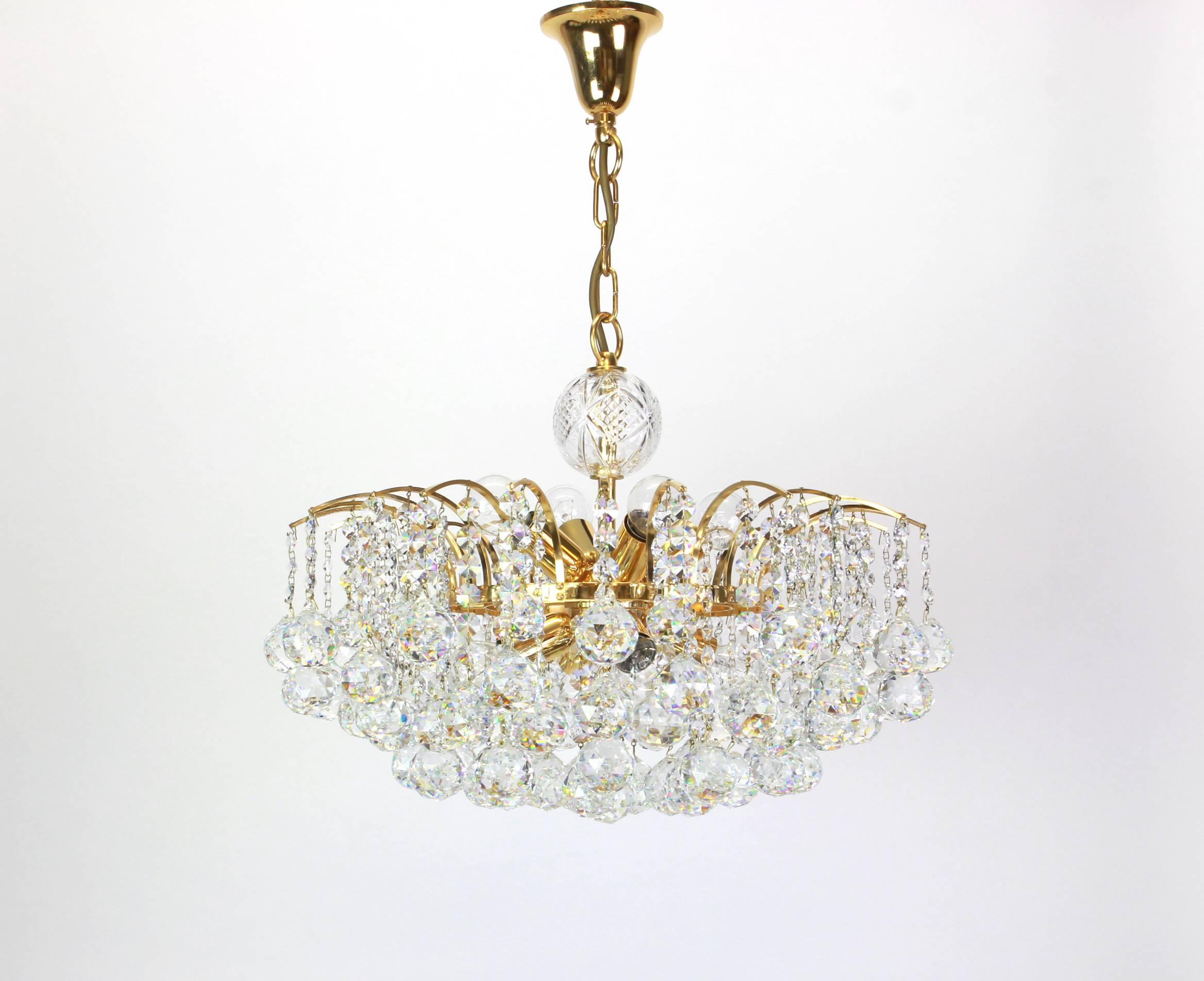 Mid-Century Modern Beautiful Christoph Palme Chandelier Midcentury Crystal Balls, 1970s For Sale