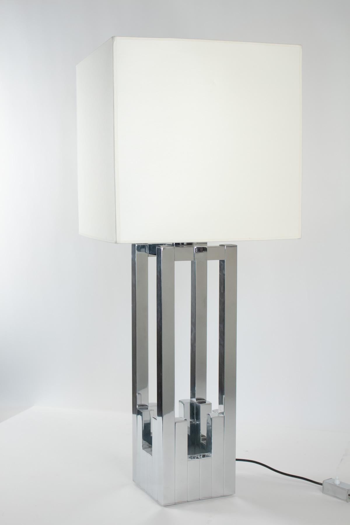 Rare and beautiful chrome deluxe table lamp by Willy Rizzo for Lumica, Italy, 1970s.
Modern shade
Total dimensions with shade: Height 98 cm x square width 40 cm
Dimensions of the base up to shade: Height 58 cm x square width 18 cm.