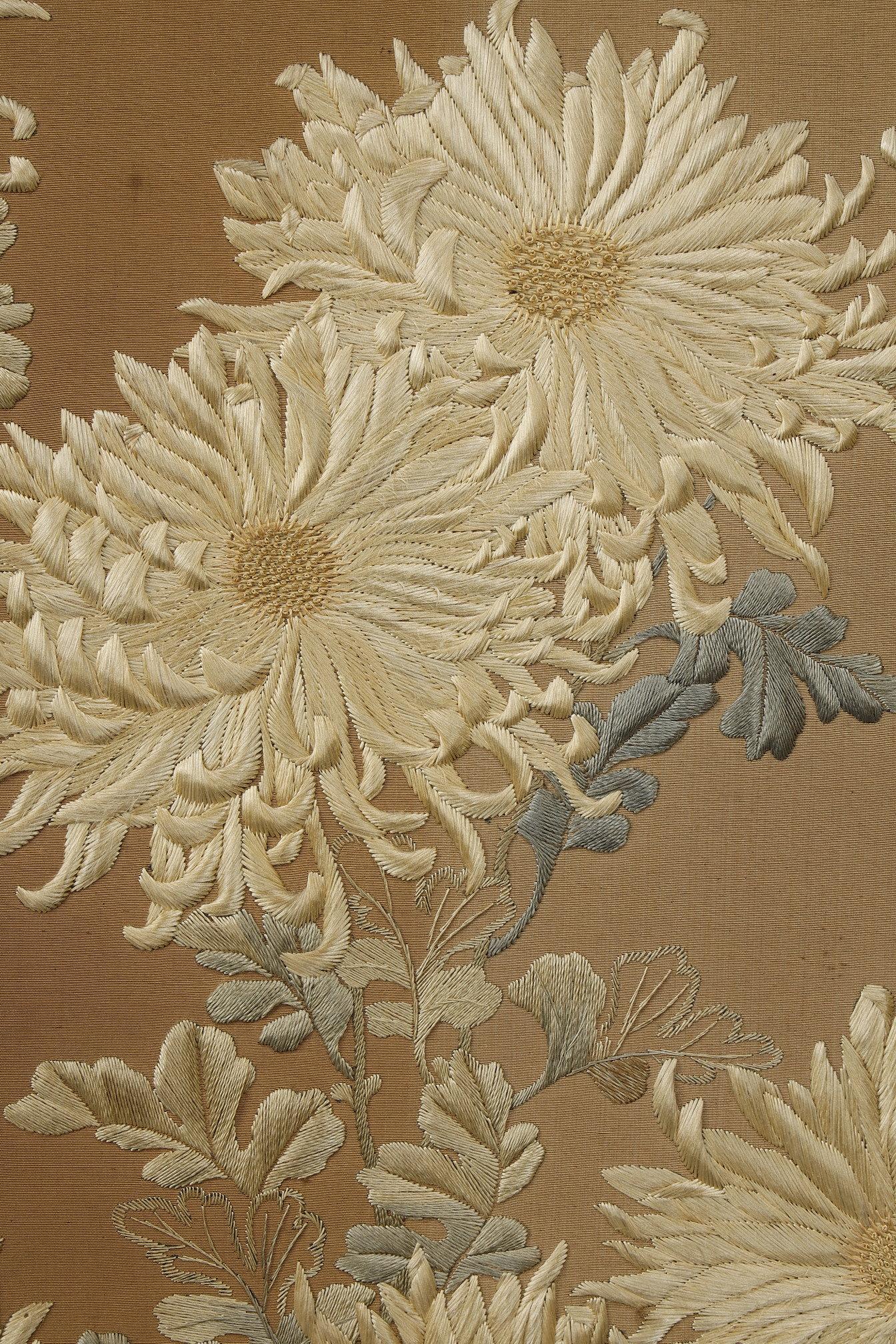 Late 19th Century Beautiful Chrysanthemum screen with the Honda clan coat of arms. Meiji Japan