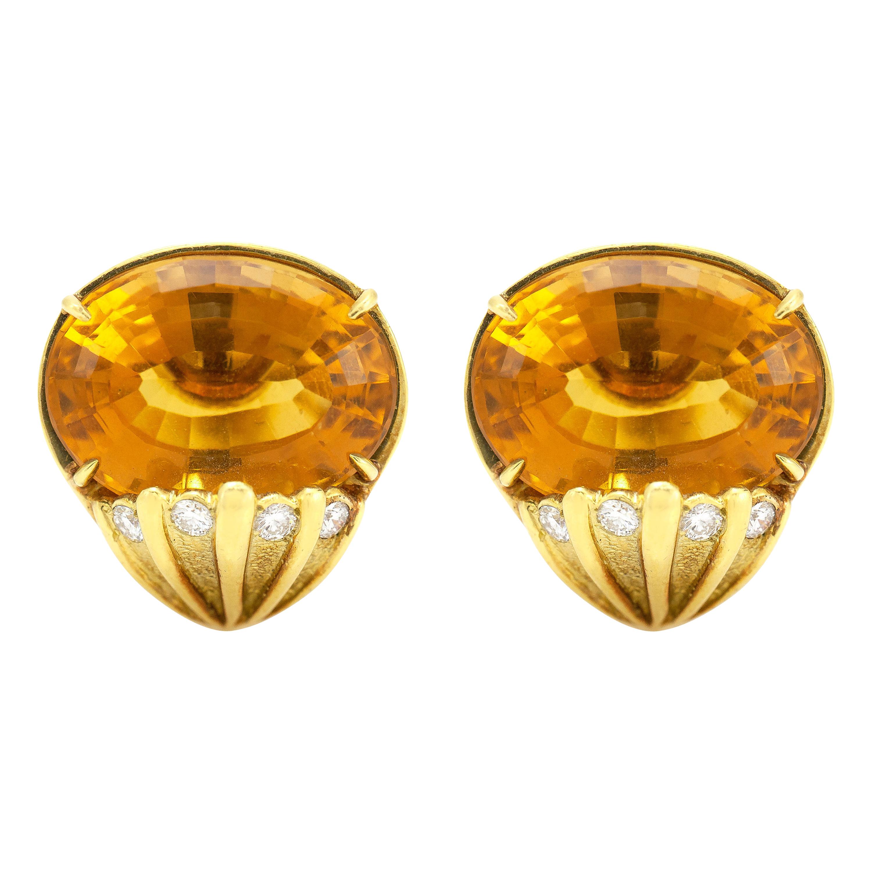Beautiful Citrine with 18 Karat Yellow Gold Earrings