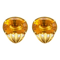 Beautiful Citrine with 18 Karat Yellow Gold Earrings