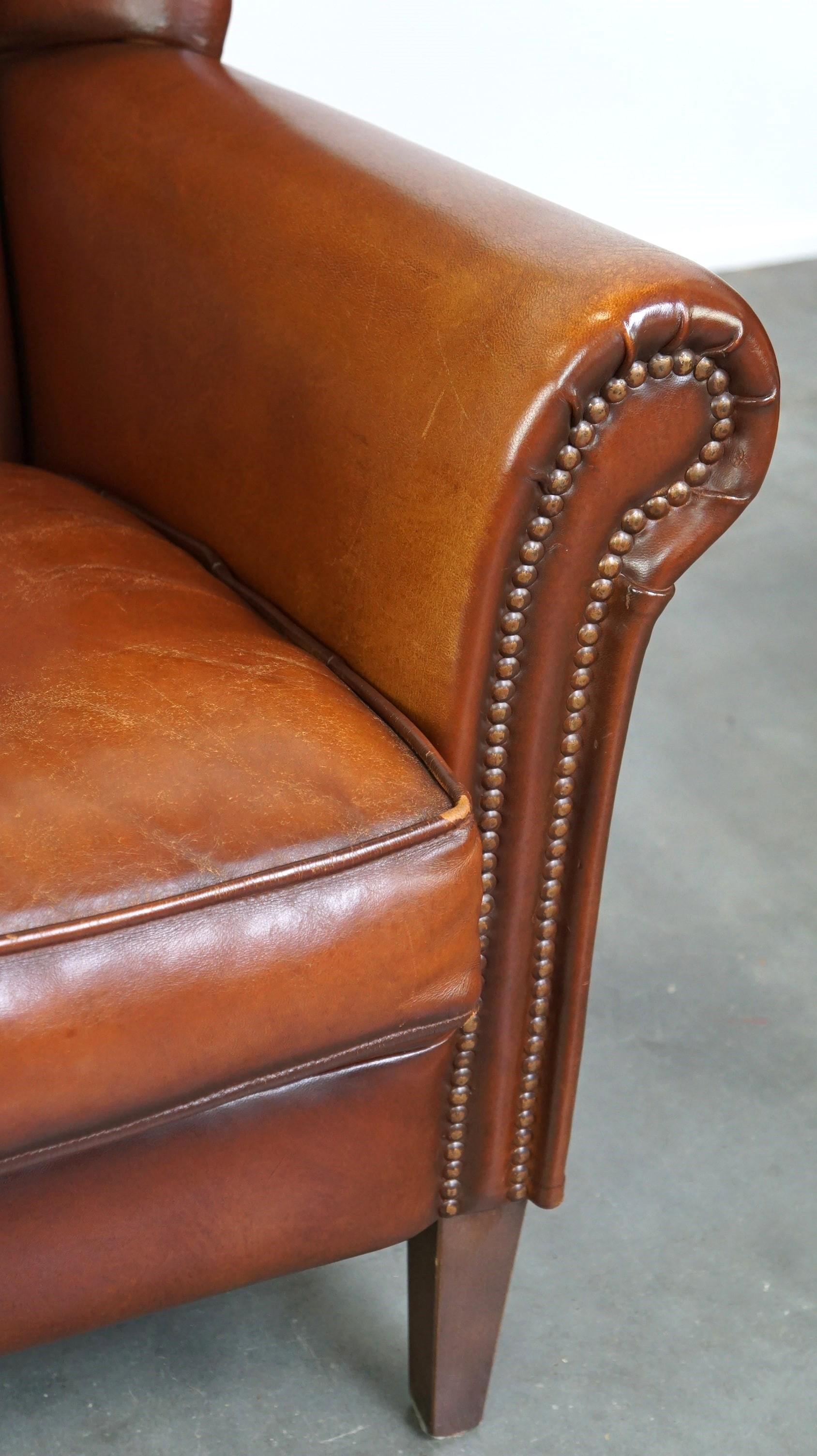 Beautiful classic sheepskin armchair with a beautiful appearance For Sale 5