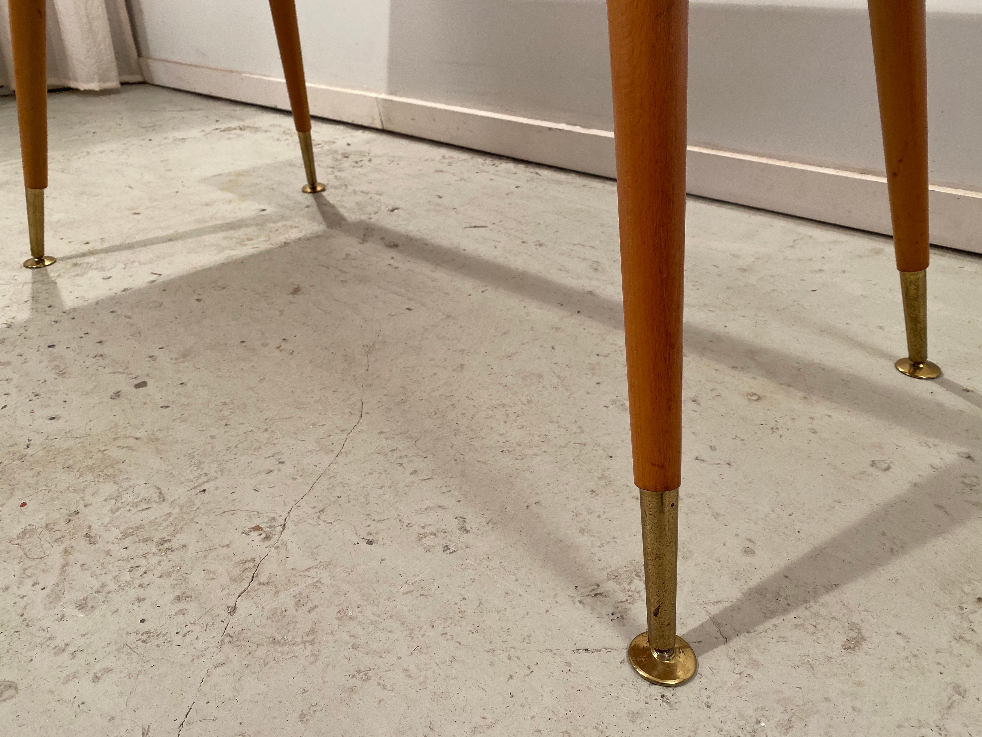 Beautiful Clean Maple Coffee or Side Table by Ilse Möbel, Germany, circa 1950 In Good Condition For Sale In Amsterdam, NL