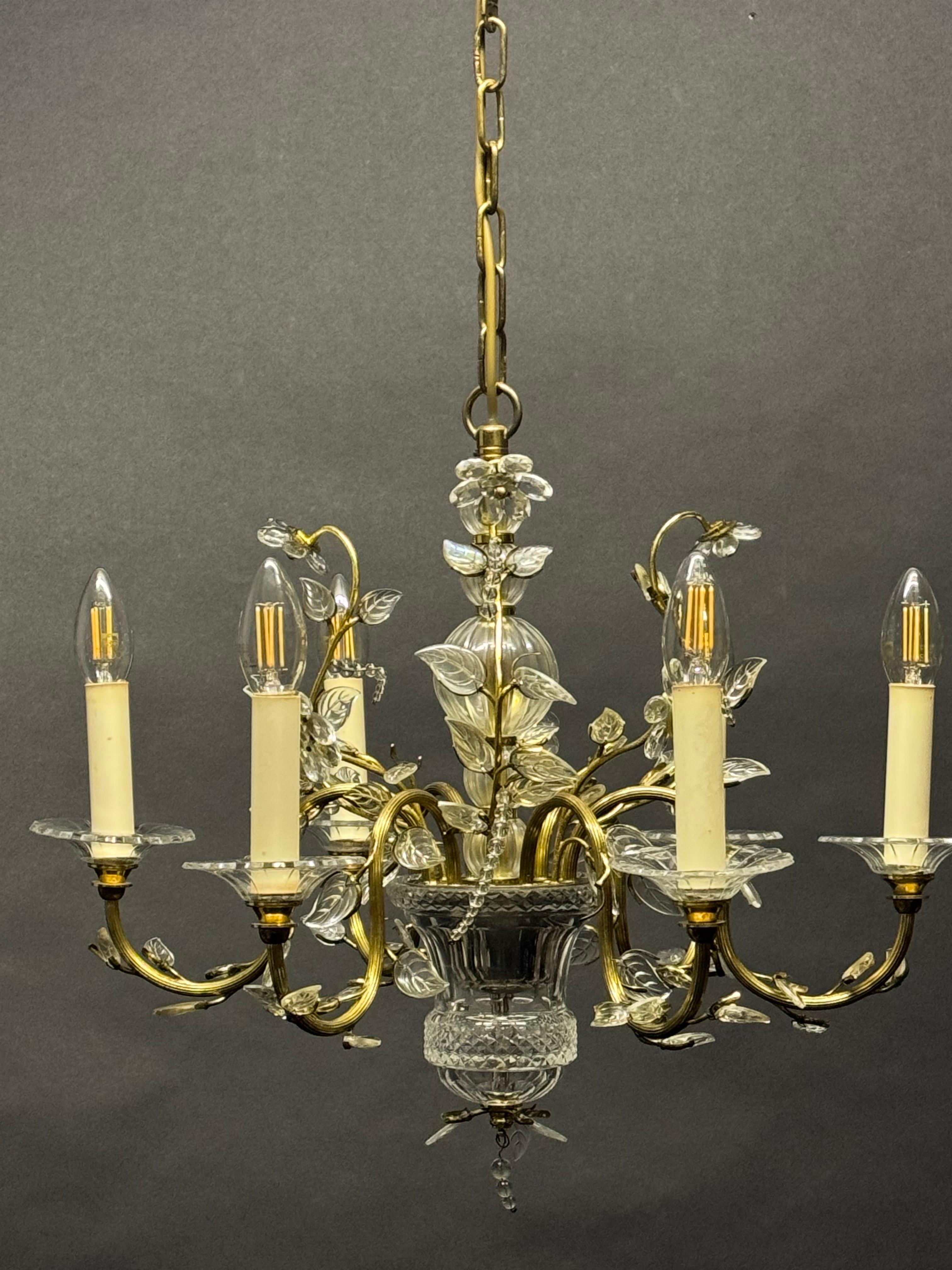 Bellissimo lampadario a foglie in vetro trasparente nello stile della Maison Baguès, anni '50 in vendita 3