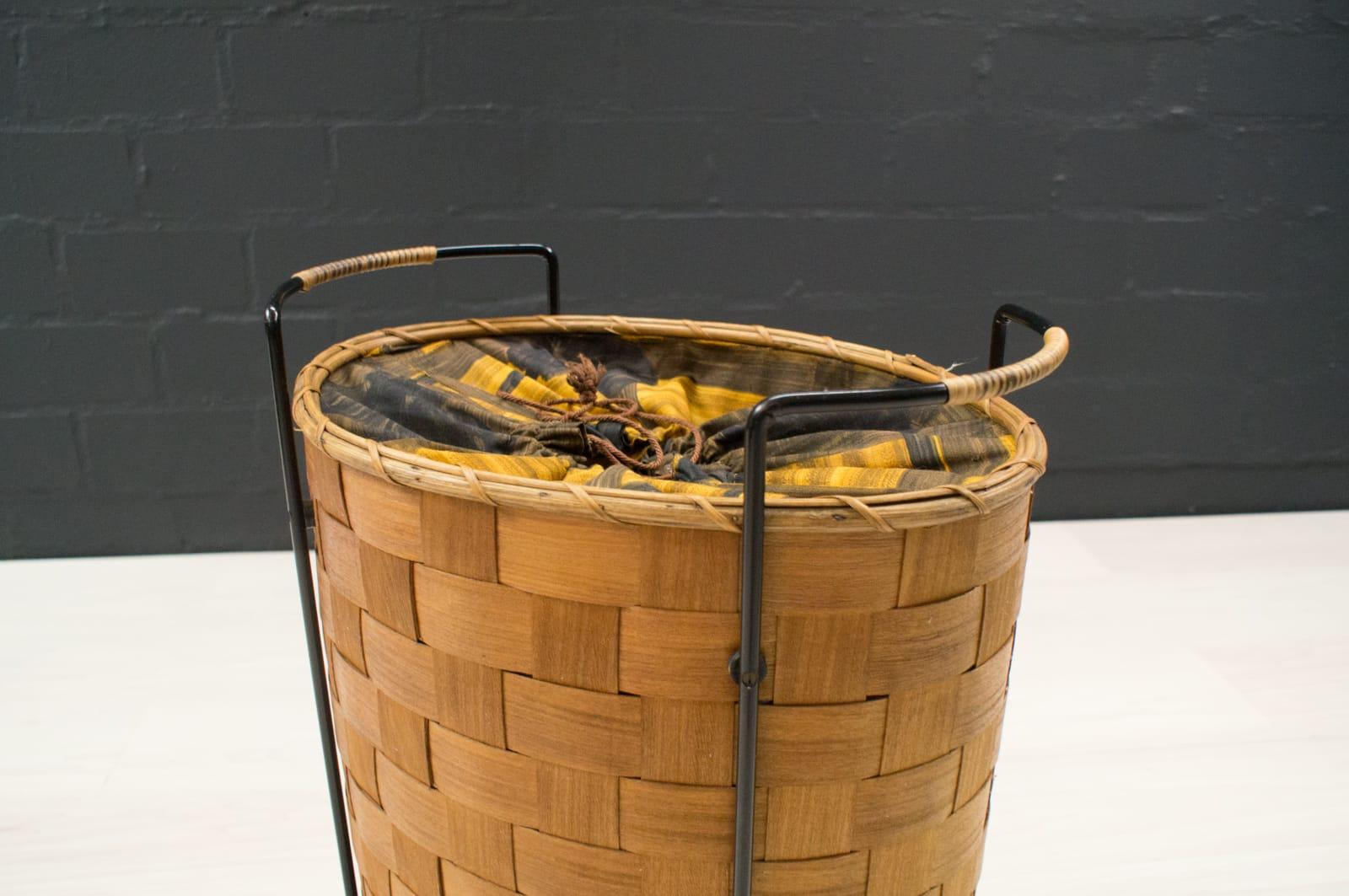 Beautiful Clothes Basket of Teak Veneer Wickerwork and String, 1960s For Sale 2